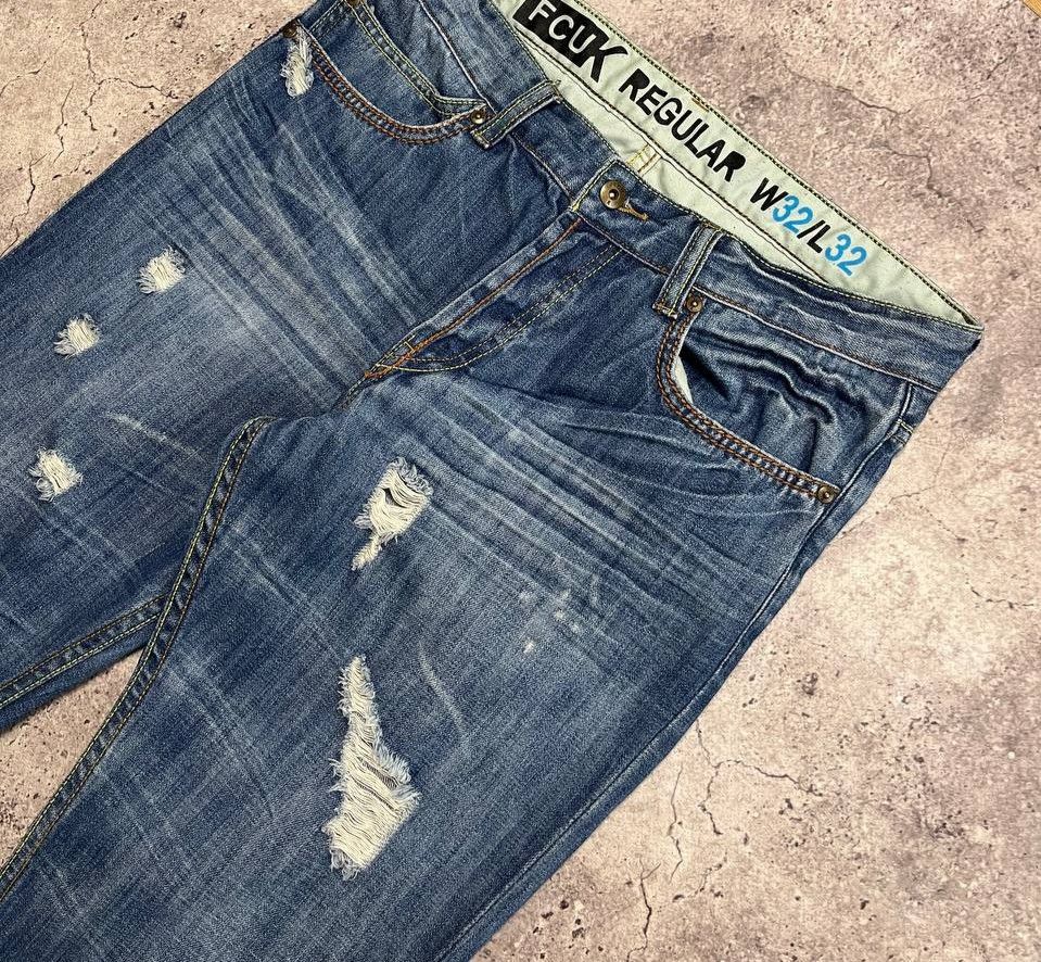 FCUK French Connection Y2K Distressed Blue Jeans Size 32x32 Size US 32 / EU 48 - 2 Thumbnail