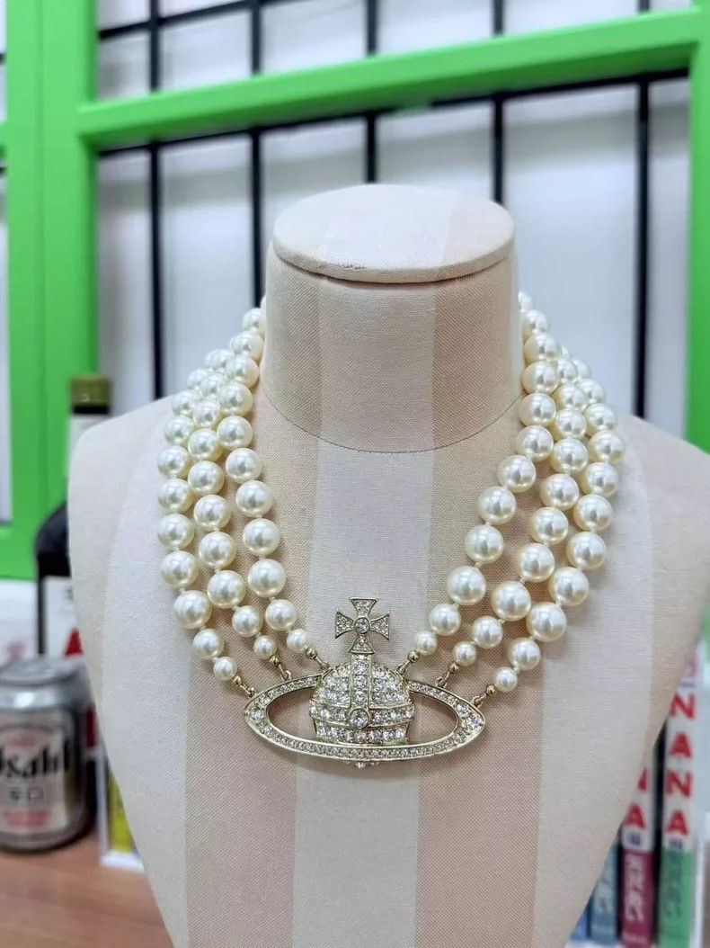 Vivienne Westwood Vivienne Westwood Saturn Pearl Necklace Size ONE SIZE - 1 Thumbnail
