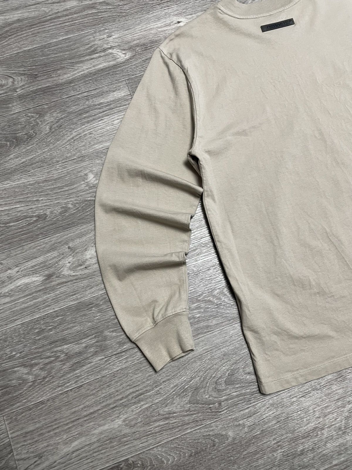 Essentials Fear Of God Essentials Beige Reflective Logo Long Sleeve Tee Size US S / EU 44-46 / 1 - 21 Thumbnail