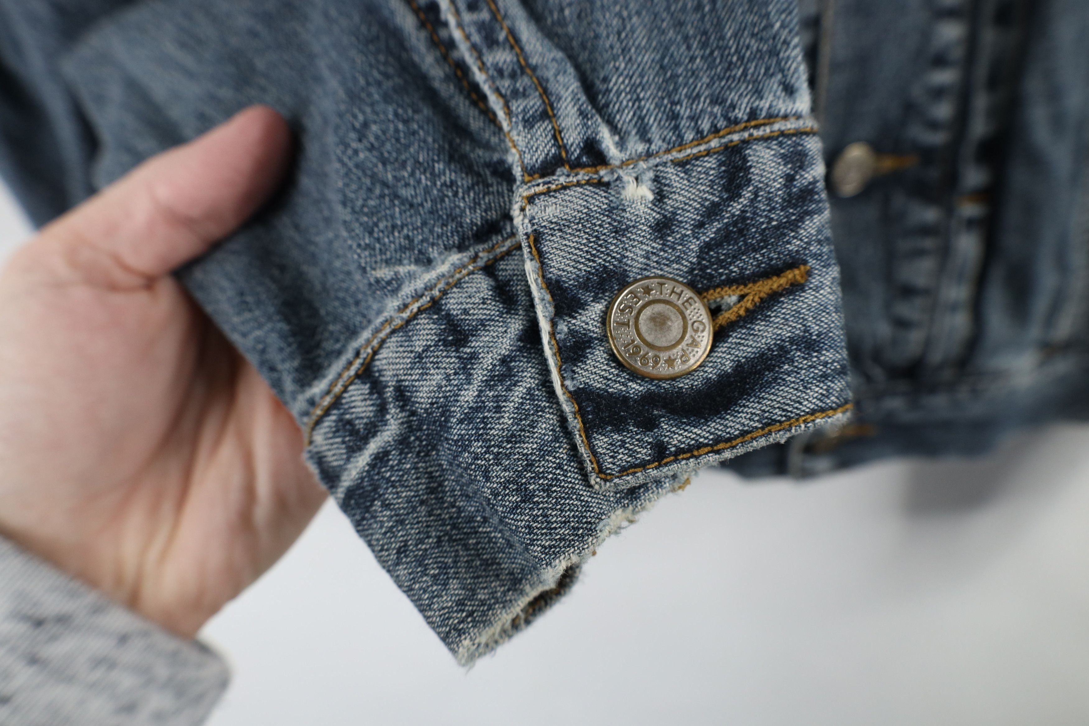 Gap × Vintage Vintage 90s Gap Denim Jean Trucker Jacket Blue Cotton Size US M / EU 48-50 / 2 - 5 Thumbnail