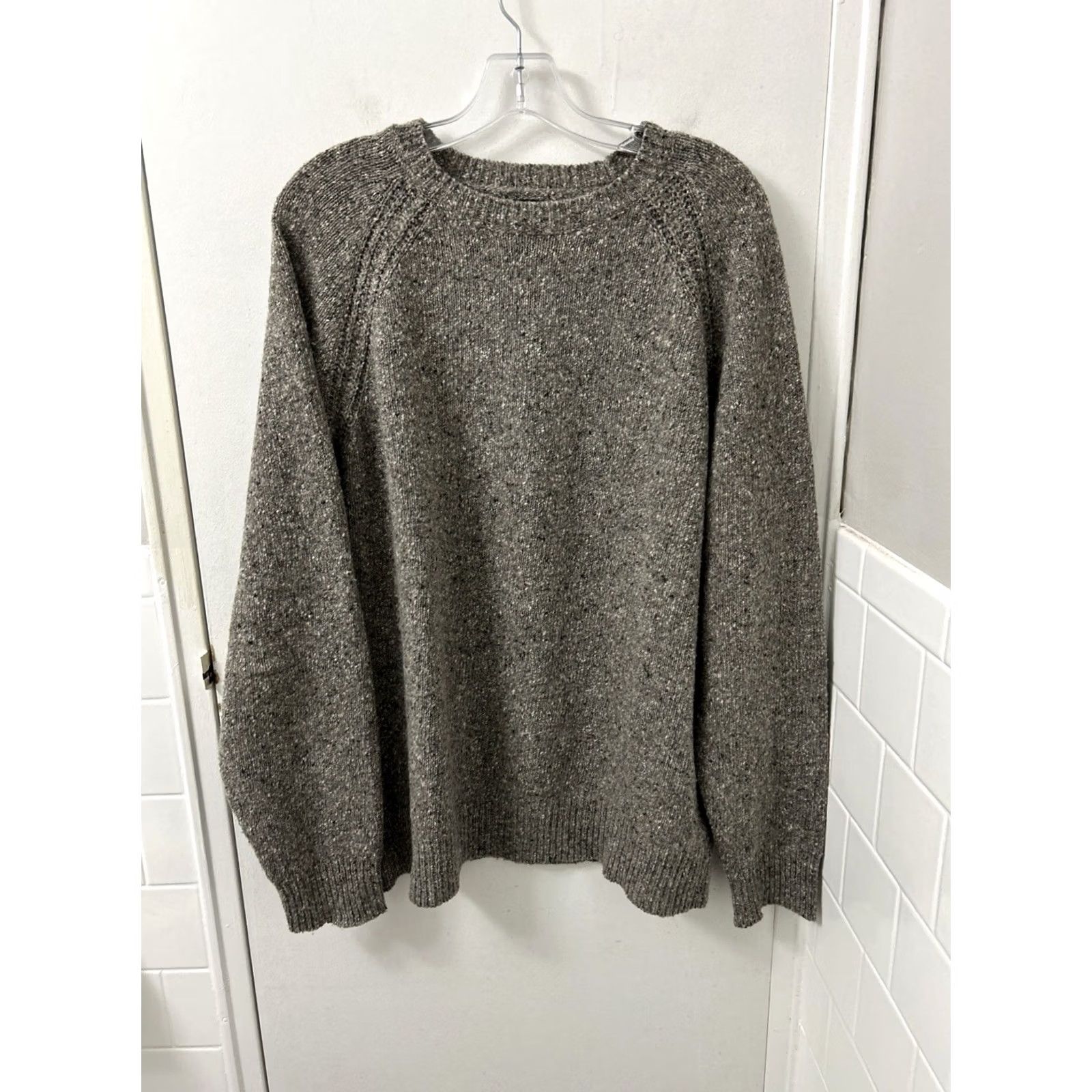 Vintage J Crew Sweater Mens XL Brown Wool Blend Speckled Crewneck Raglan Pullover L/S Regular Knit Crew Neck Casual Autumn Winter Spring Size US XL / EU 56 / 4 - 2 Thumbnail