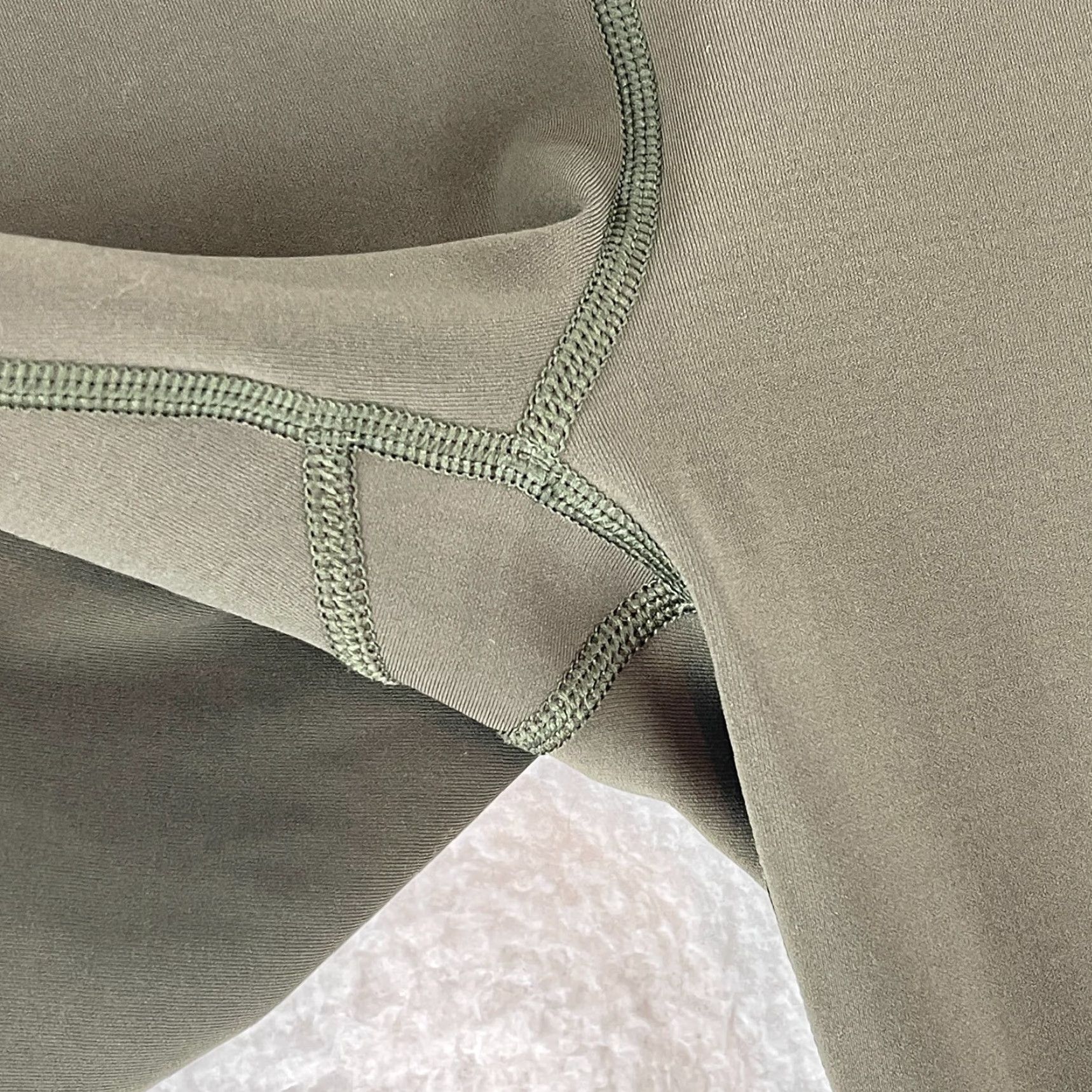 Lululemon Lululemon Smooth Stride Crop Legging Pants Womens Size 6 Green Pull On Yoga Size 28" / US 6 / IT 42 - 4 Thumbnail