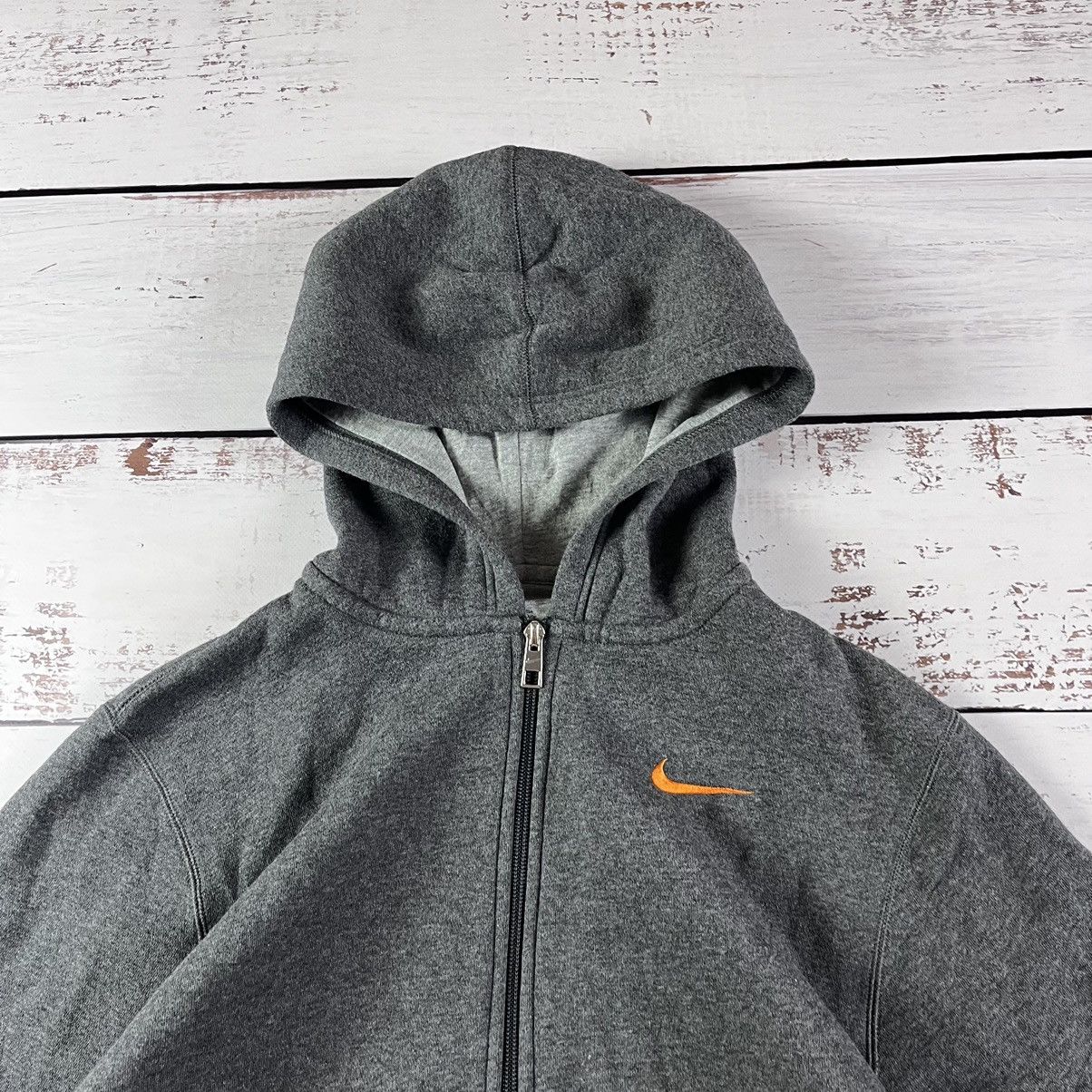 Nike × Vintage 00s Vintage Nike Zip Hoodie Sportswear Swoosh Size US L / EU 52-54 / 3 - 2 Thumbnail