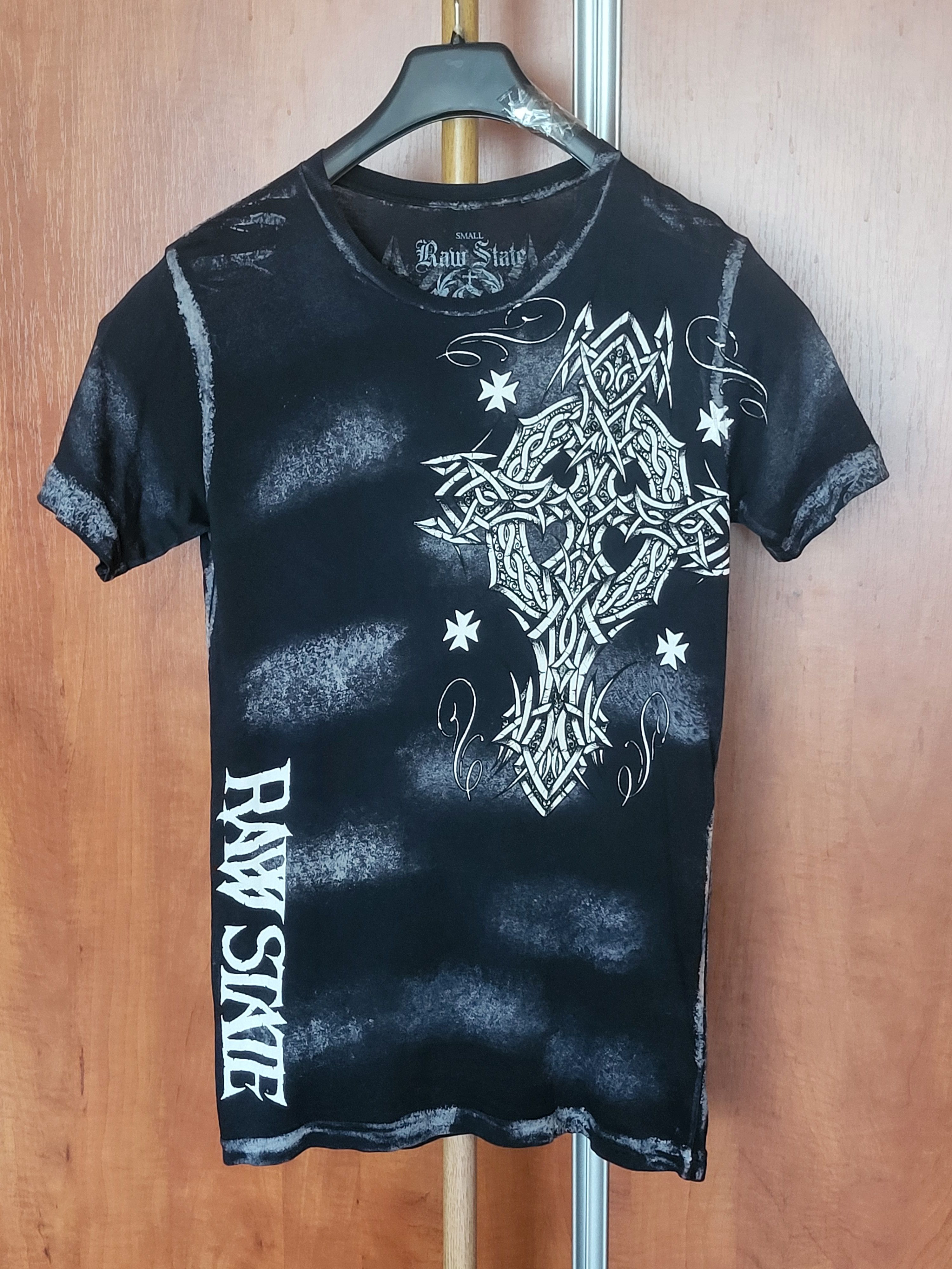 Raw State Vintage Y2K Raw State celt cross T-Shirt.Size S but fit M. Size US S / EU 44-46 / 1 - 1 Thumbnail