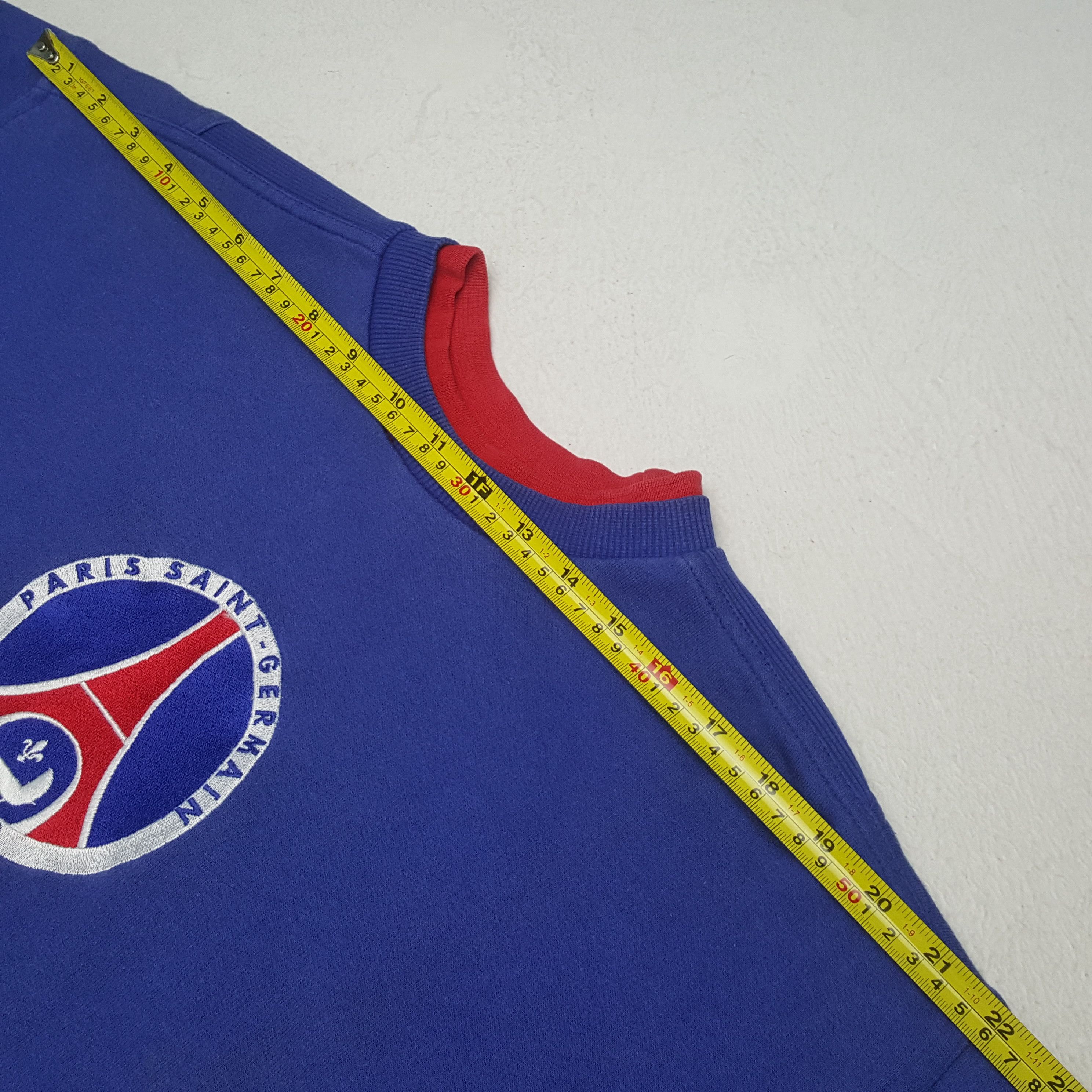 Nike Vintage Nike Paris Saint Germain Soccer Club Sweatshirt RR30 Size US M / EU 48-50 / 2 - 4 Thumbnail