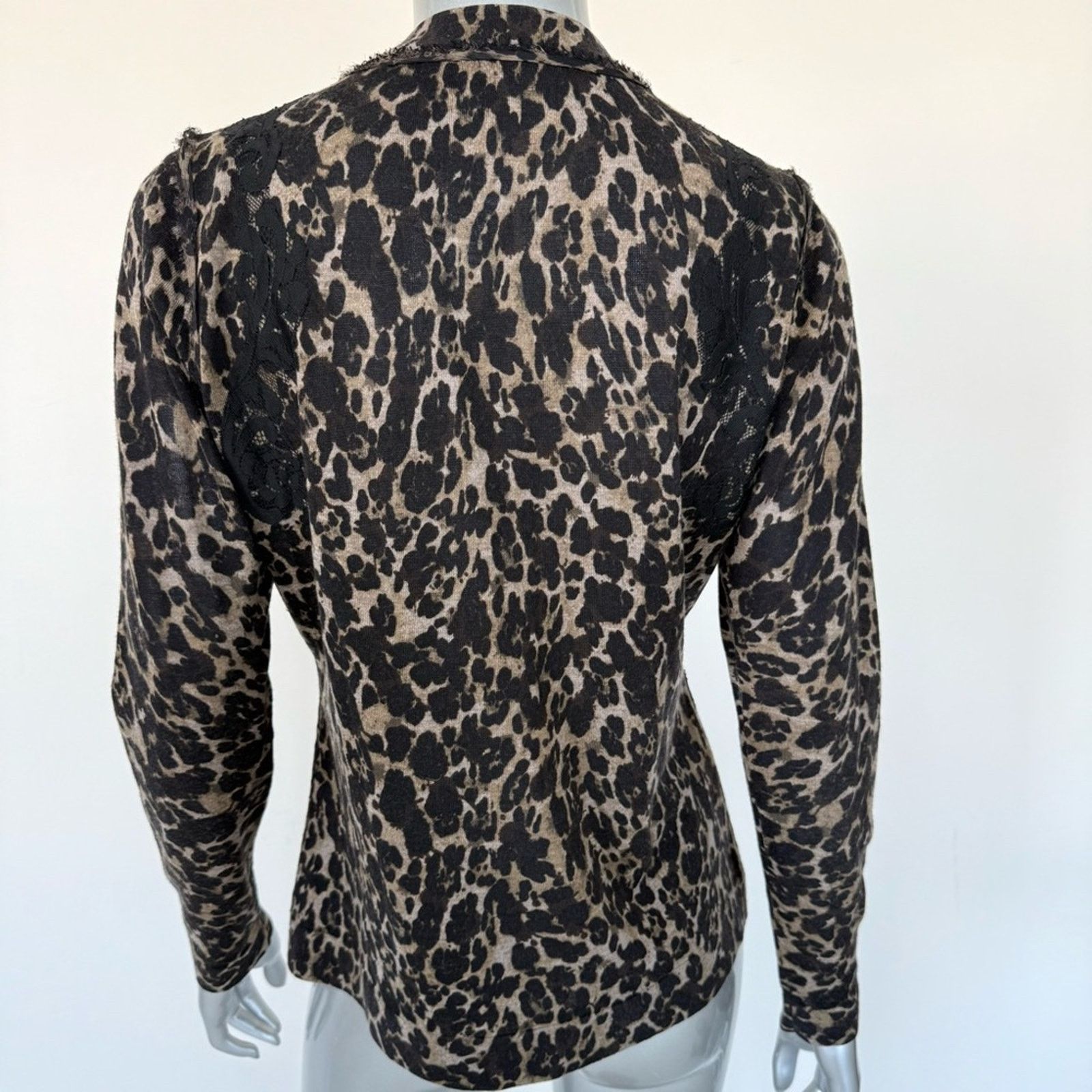 Elie Tahari Elie Tahari leopard print wool cardigan size L Size L / US 10 / IT 46 - 3 Thumbnail