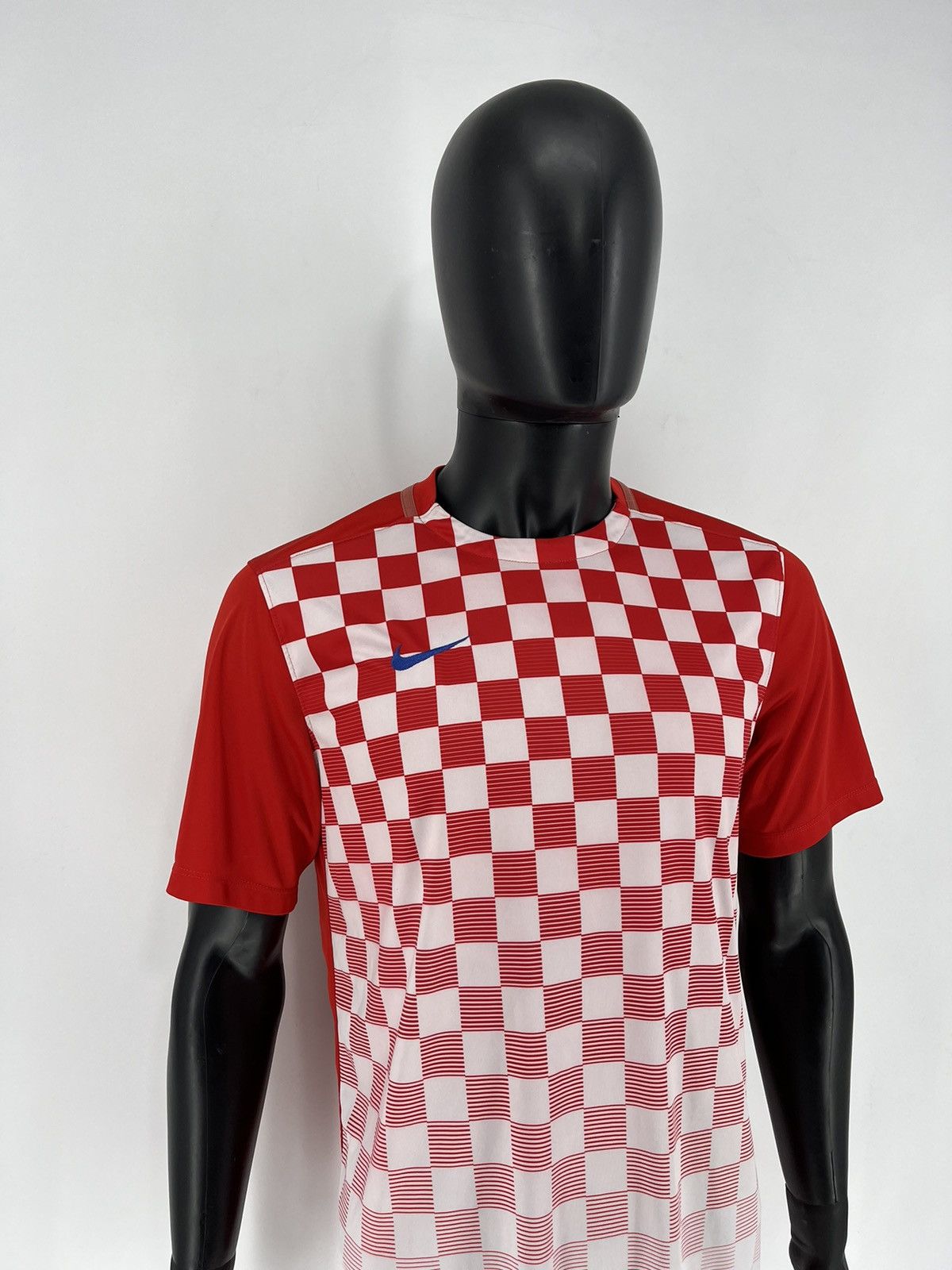 Vintage Vintage Croatia National Nike Home Euro Soccer Jersey Size US M / EU 48-50 / 2 - 3 Thumbnail