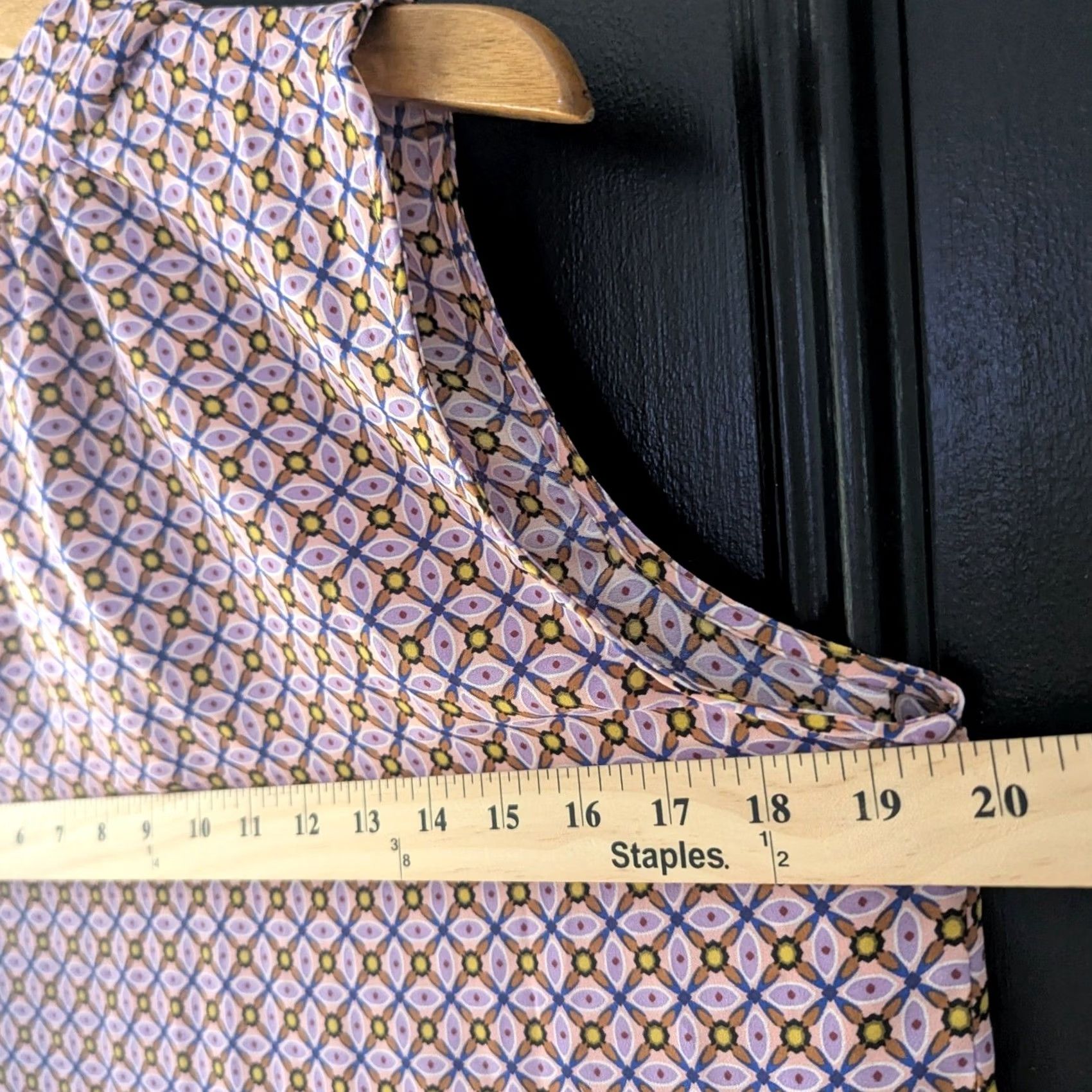 Vintage Alex and Lili Sleeveless Geometric Print Tie Neck Blouse Women's M Contrast Hem Shirt Size M / US 6-8 / IT 42-44 - 4 Thumbnail