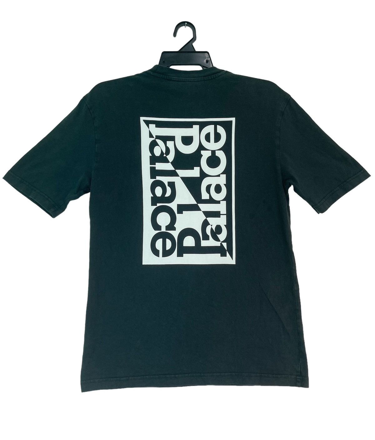 Palace Rare Palace Skateboard split logo design shirt Size US S / EU 44-46 / 1 - 1 Thumbnail