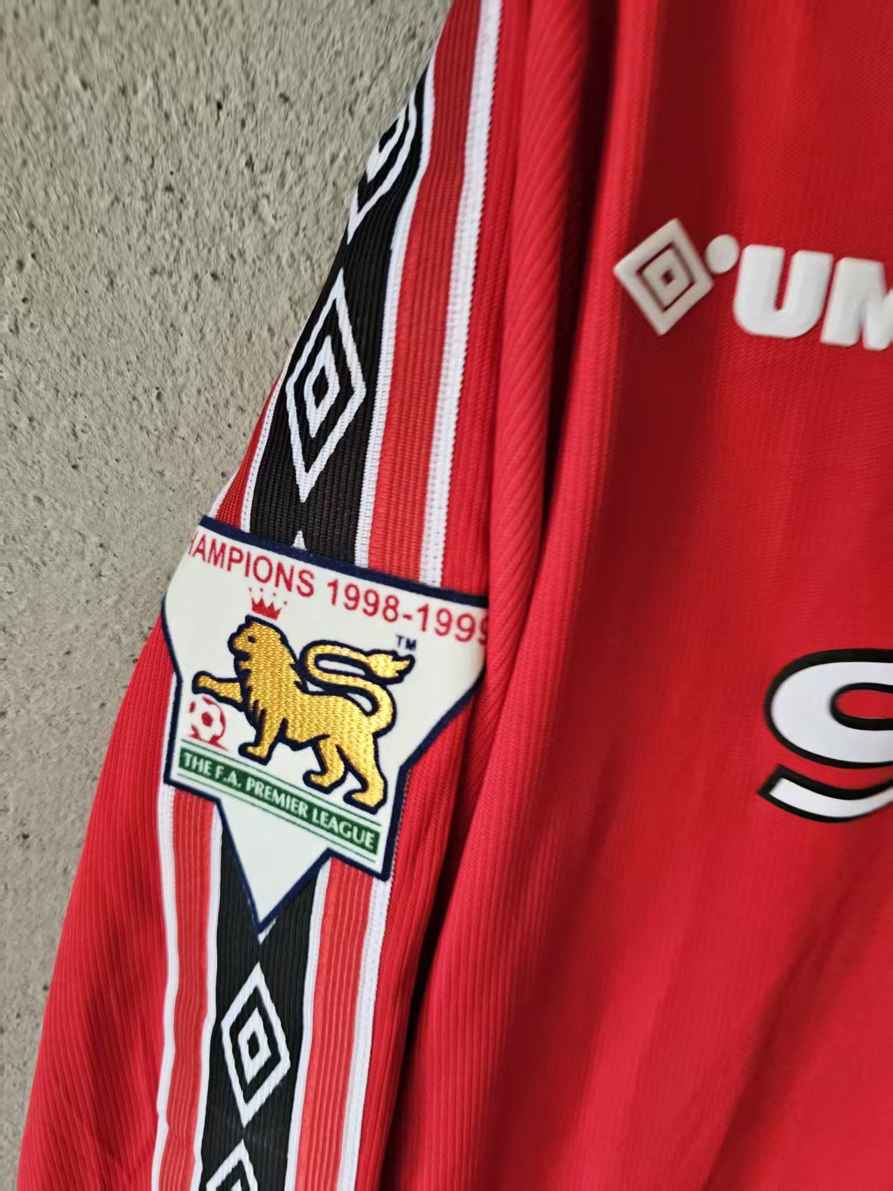 Other 1998 2000 MUFC #20 Solskjaer Jersey Longsleeve Size US XL / EU 56 / 4 - 3 Thumbnail