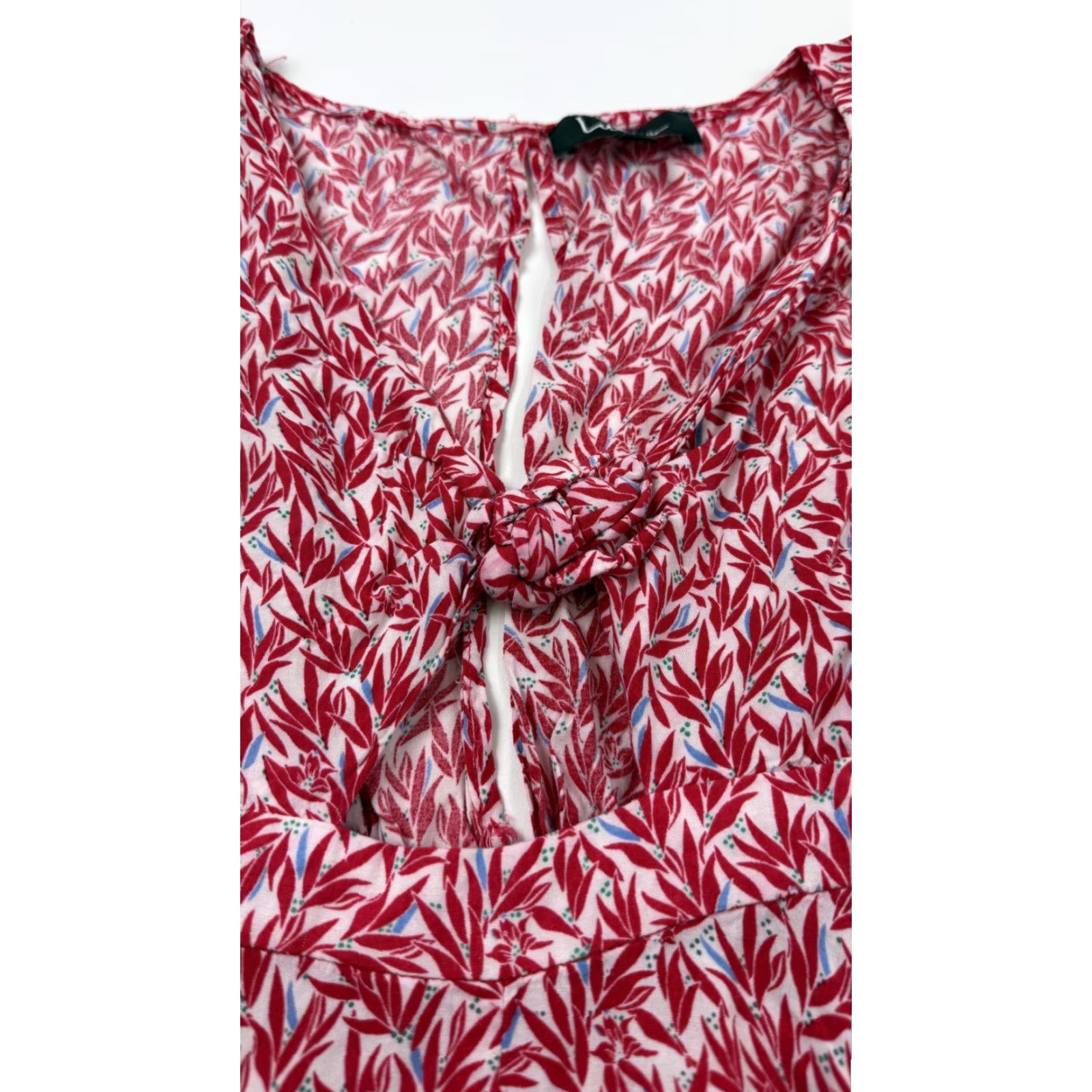 Lulus Lulus Red Floral Tie Front Romper XS User: Lulus Red Floral Tie Front Romper XS Size 26" / US 2 / IT 38 - 4 Thumbnail