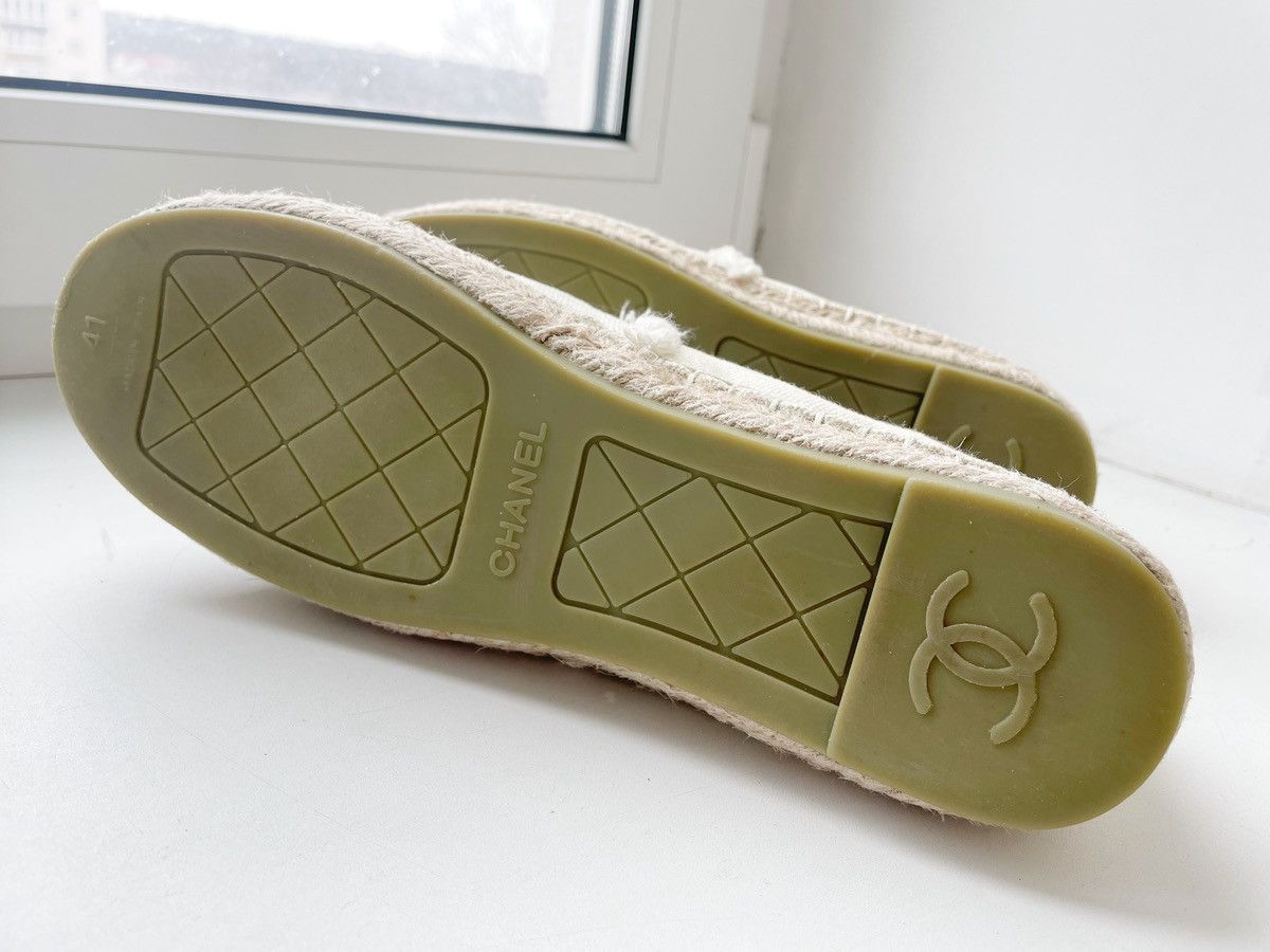 Chanel Chanel Big Logo Espadrilles White & Blue Made Spain Size 38 Size US 8 / IT 38 - 7 Thumbnail
