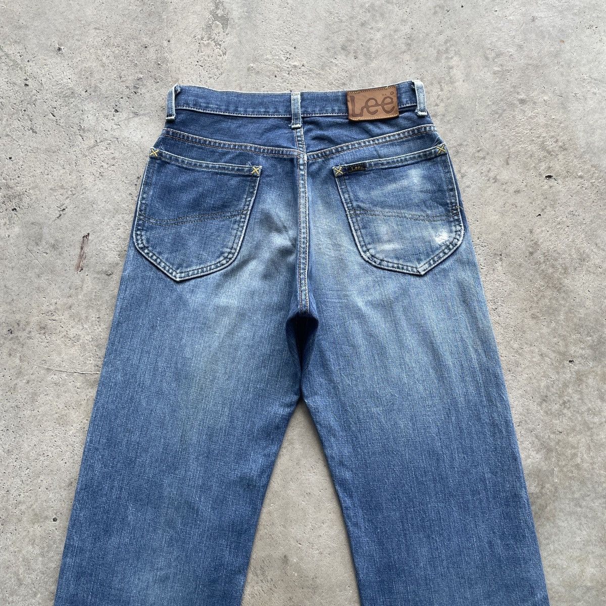 Japanese Brand Vintage Japan Lee Faded Fly Button Jeans Pants Denim W27 Size US 27 - 10 Thumbnail