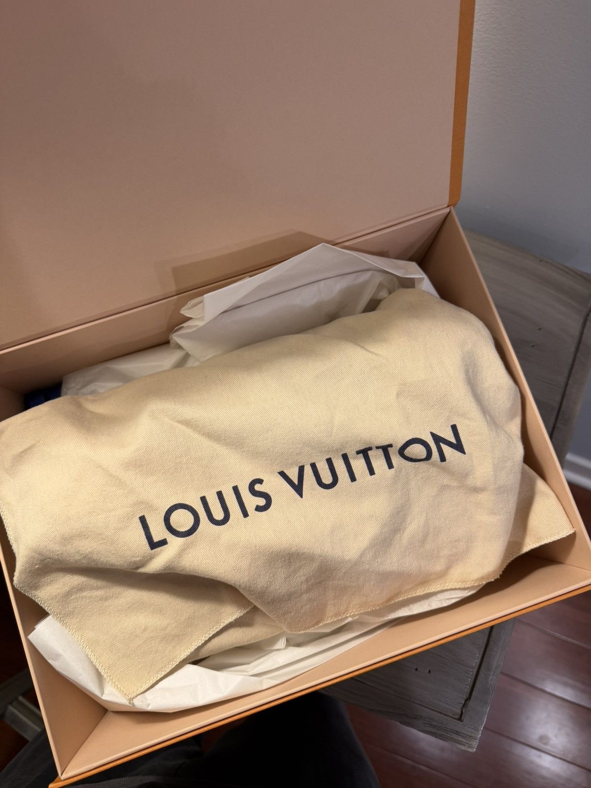 Louis Vuitton Louis Vuitton Toiletry Bag Size ONE SIZE - 4 Thumbnail