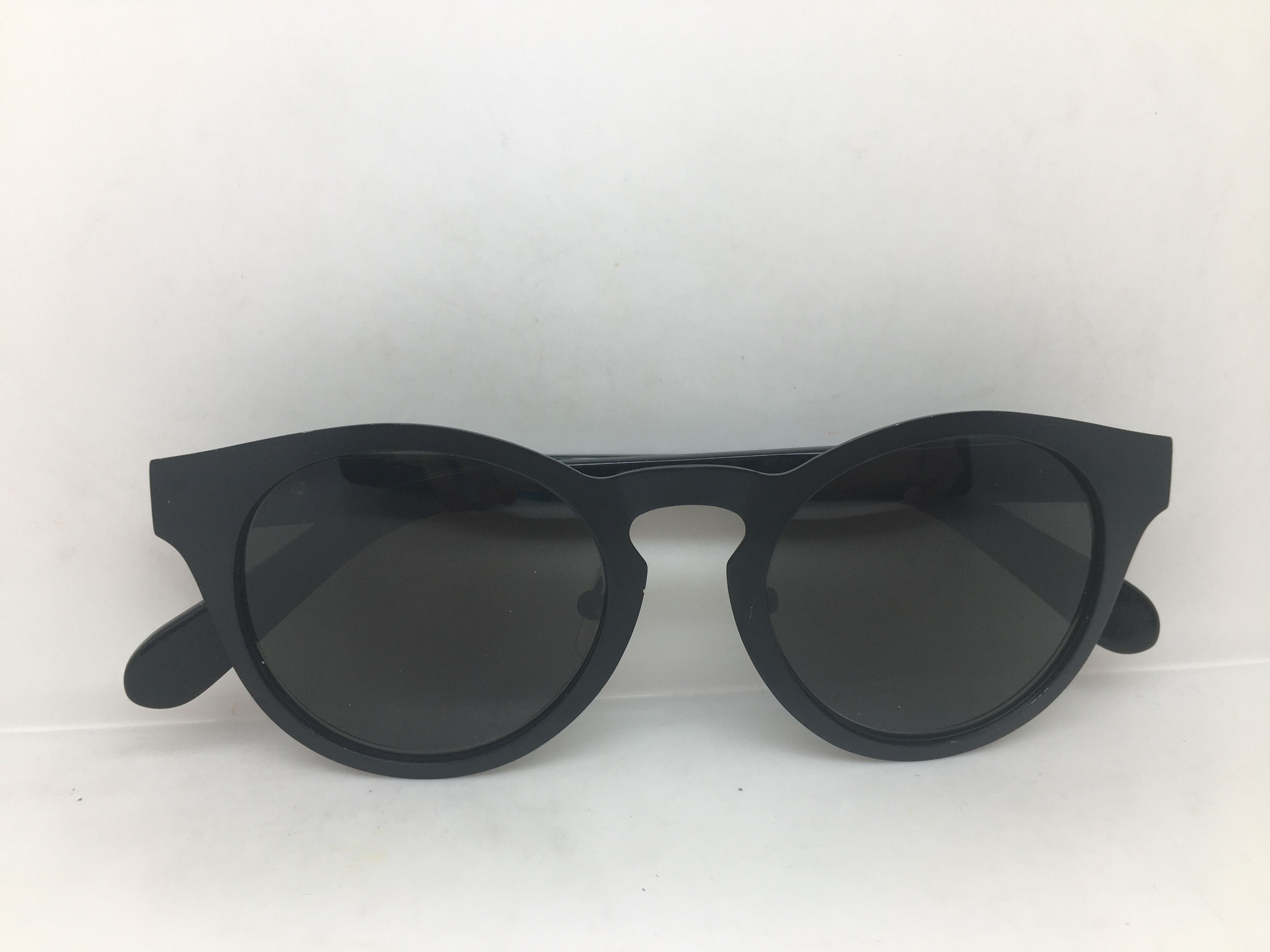 Other MIMCO Black ARISTOCRAT Round Keyhole Sunglasses Frame Size ONE SIZE - 6 Thumbnail