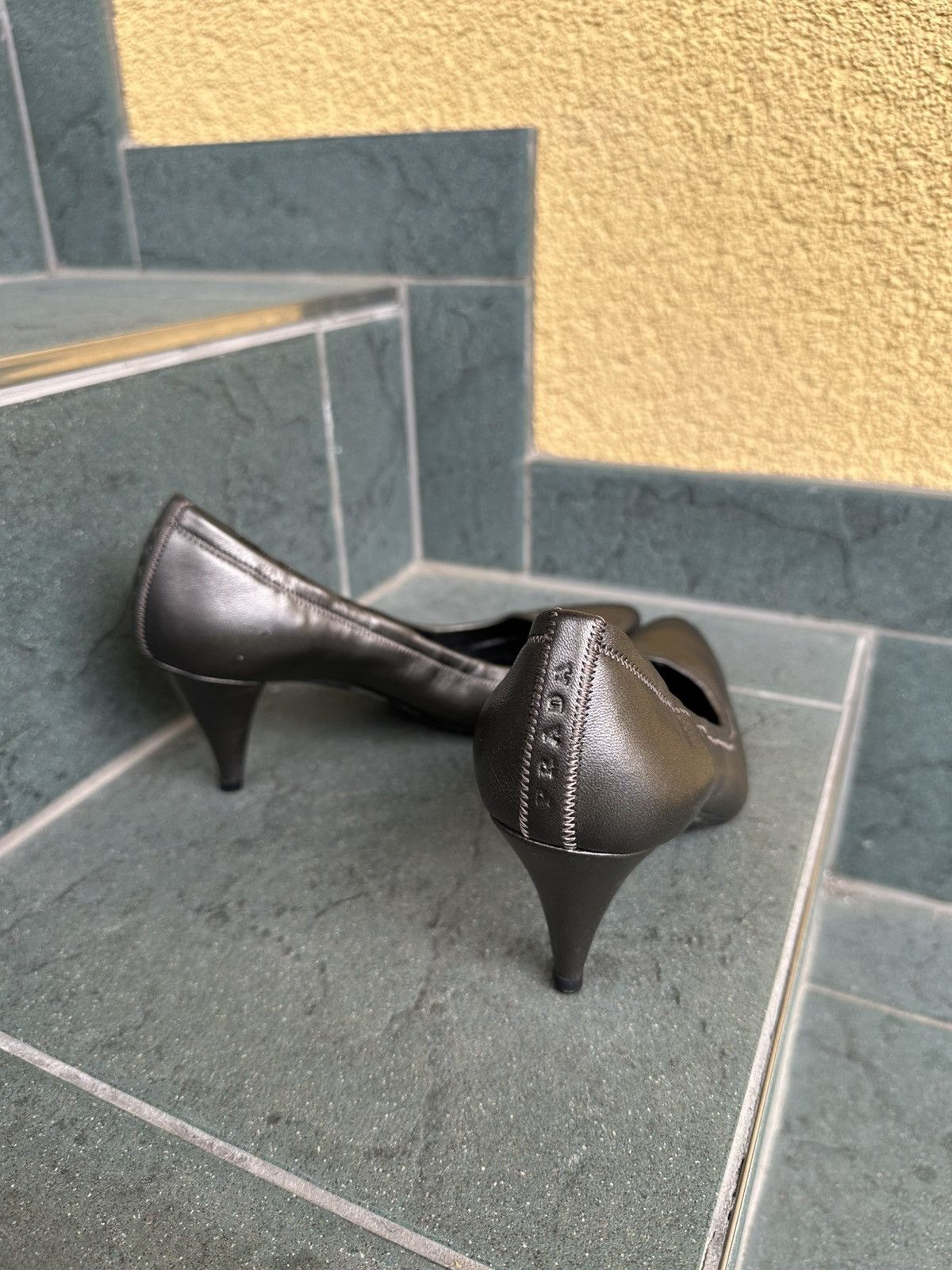 Prada Prada Heels Pumps Gray Vintage Rare Leather size 36,5 US-6 Size US 6 / IT 36 - 8 Thumbnail