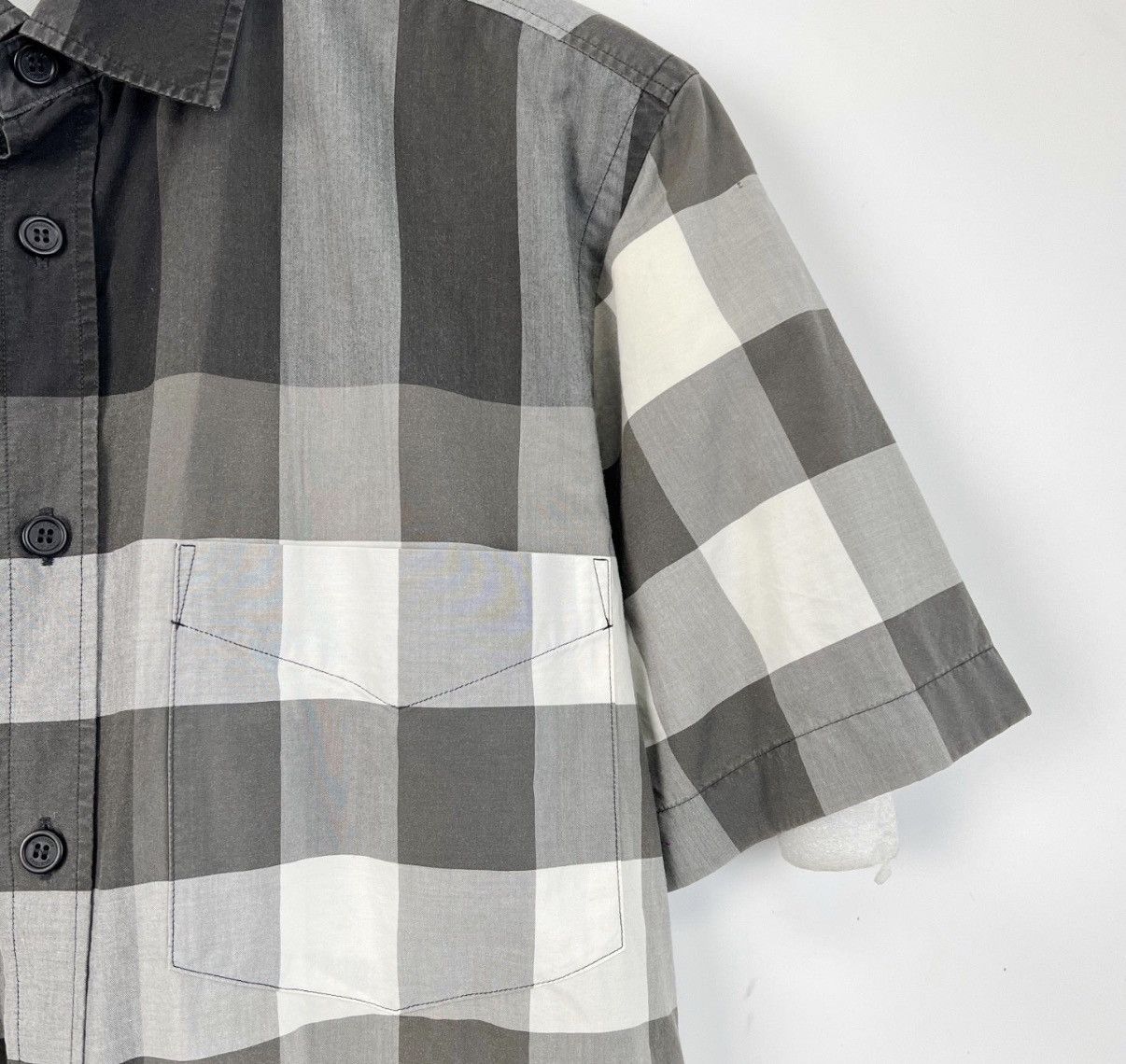Burberry Burberry Dark Grey Check Pocket Short Sleeve Shirt K12 Size US M / EU 48-50 / 2 - 6 Thumbnail