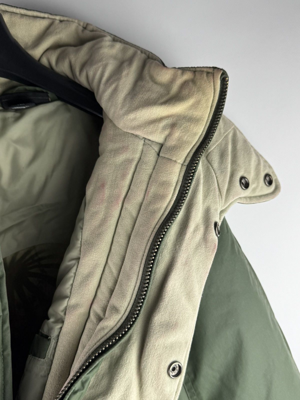 Diesel Vintage Y2K Diesel Military Down Jacket Khaki Size US L / EU 52-54 / 3 - 18 Thumbnail