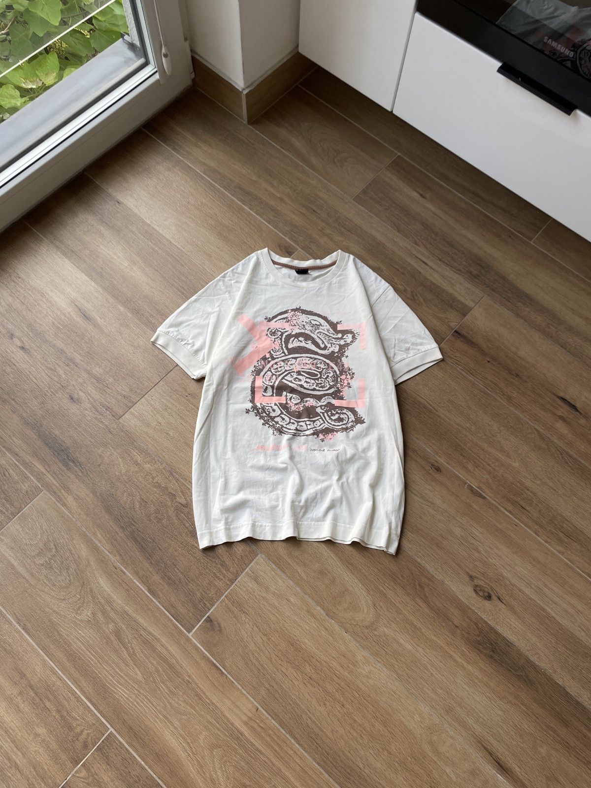 Diesel Diesel Vintage T-Shirt Big Logo Dragon Avant Garde Japanese Size US M / EU 48-50 / 2 - 1 Thumbnail
