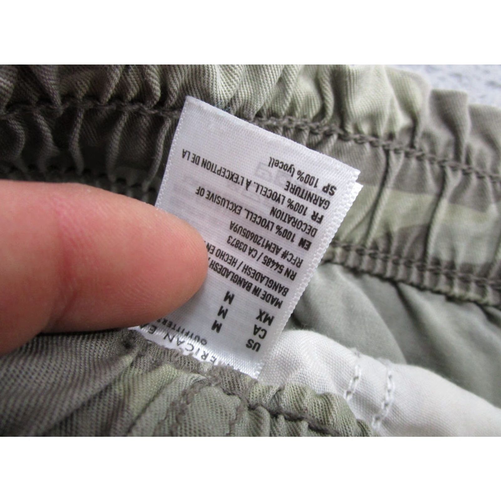 American Eagle Outfitters VINTAGE American Eagle Elastic Waist Camo 100% Lyocell Shorts Womens M Drawstring Green Beach Summer Womens Size 32" / US 10 / IT 46 - 3 Thumbnail