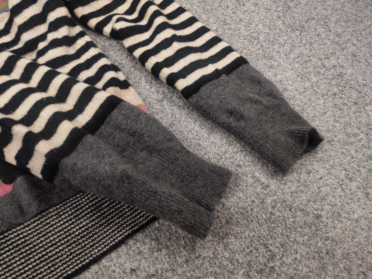 Moschino Moschino cheap & chic Wool Blend Button Striped Cardigan Size L / US 10 / IT 46 - 9 Thumbnail