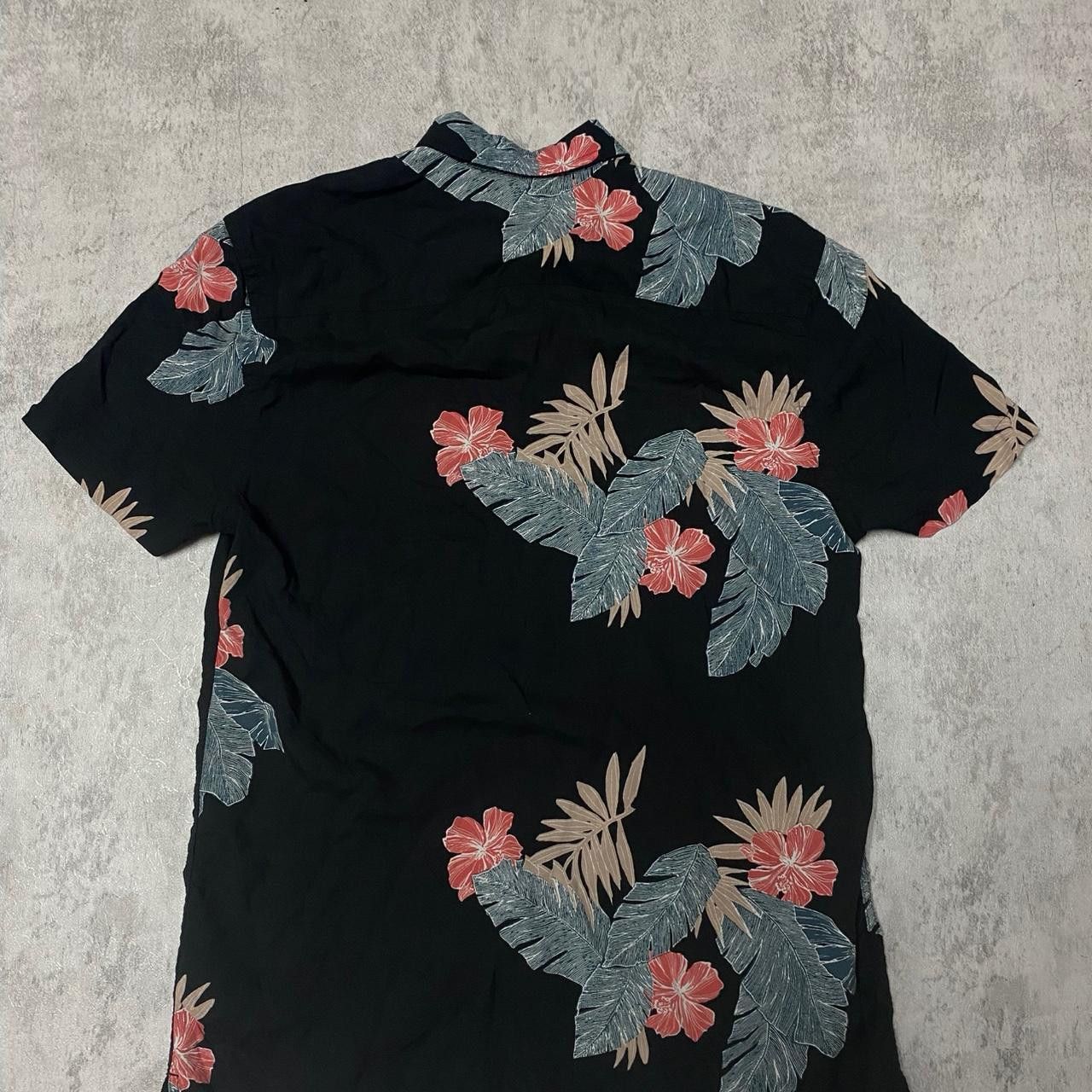 Other Black floral button-up shirt #floralshirt Size US S / EU 44-46 / 1 - 4 Thumbnail