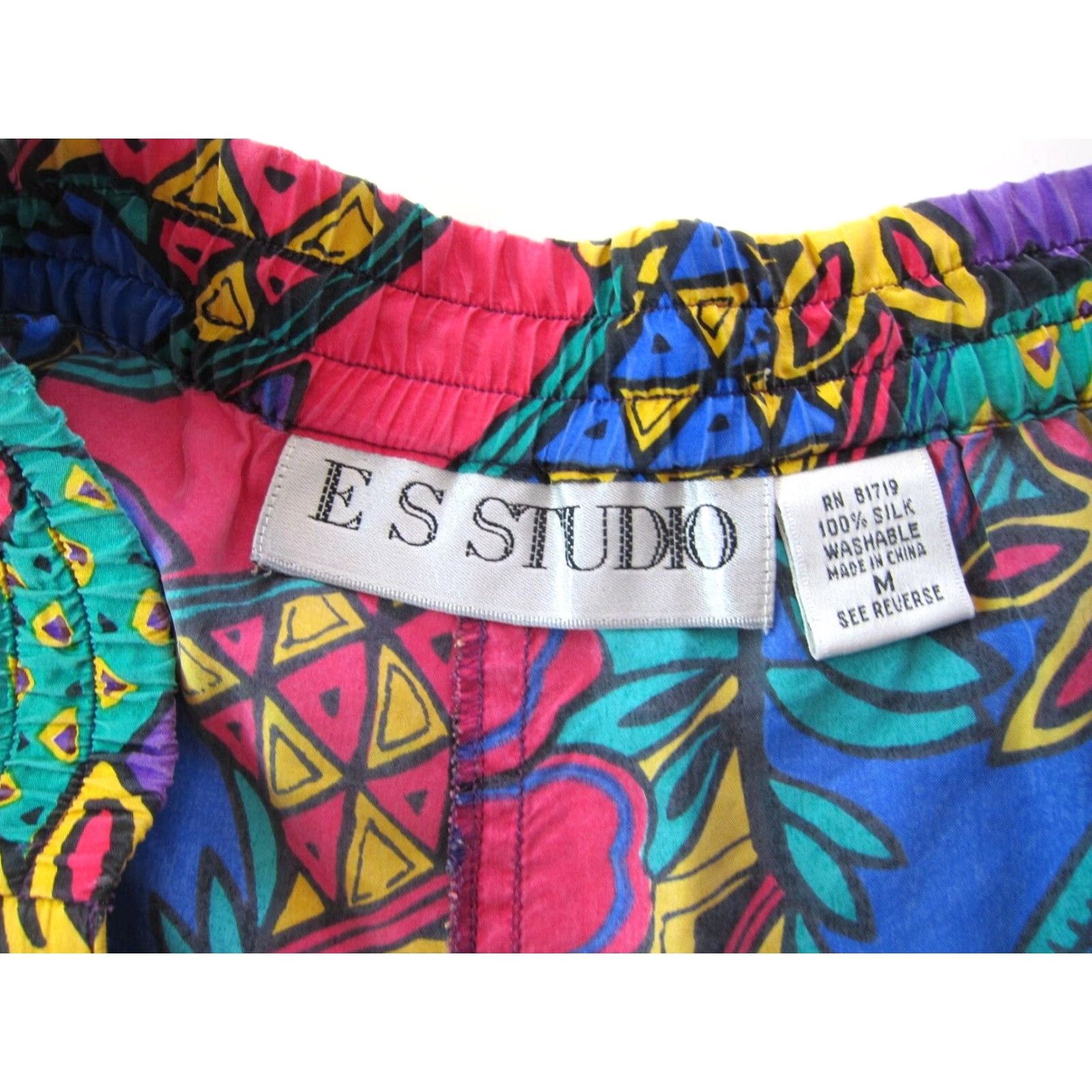 Vintage VINTAGE ES Studio Bermuda Short High Rise 100% Silk Floral Pockets Pink Green Yellow M Womens Size 32" / US 10 / IT 46 - 4 Thumbnail