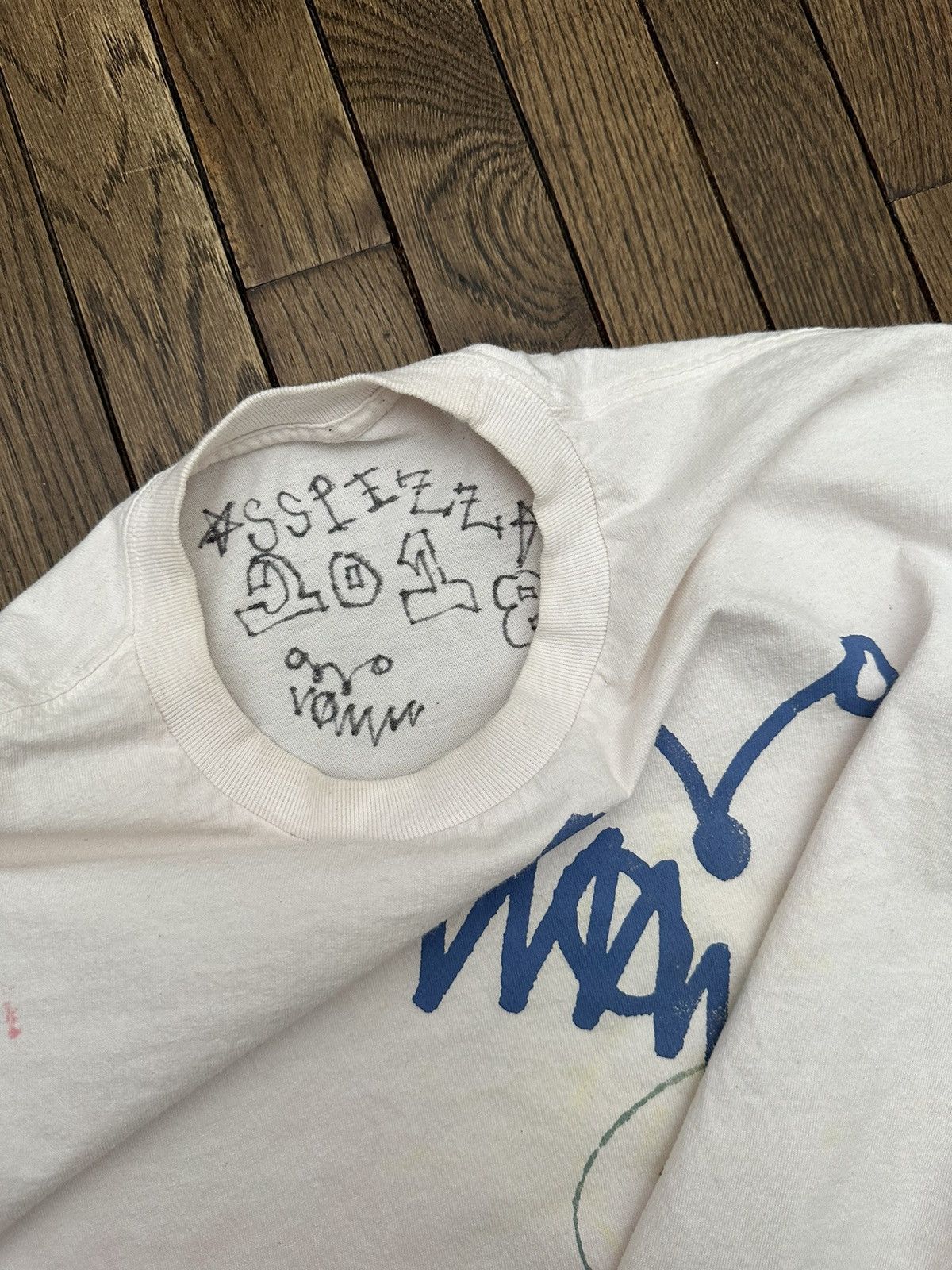 Asspizza Asspizza "No Shipping Tour" Graffiti Airbrushed Logo Tee XL Size US XL / EU 56 / 4 - 5 Thumbnail