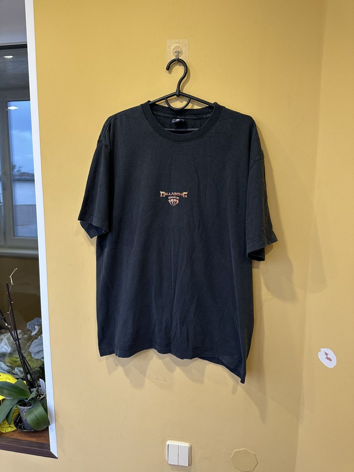 Vintage Vintage Billabong Shirt Surf Flame Dragon Tee T Shirt men Size US M / EU 48-50 / 2 - 2 Thumbnail