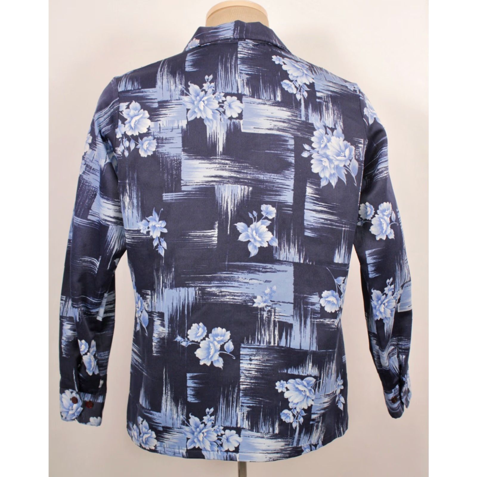 Vintage VINTAGE Mr. Jan 70s Blue Floral Polyester Shirt M Adult Regular Blue 1970s Disco Button-Front Mens Size US M / EU 48-50 / 2 - 2 Thumbnail