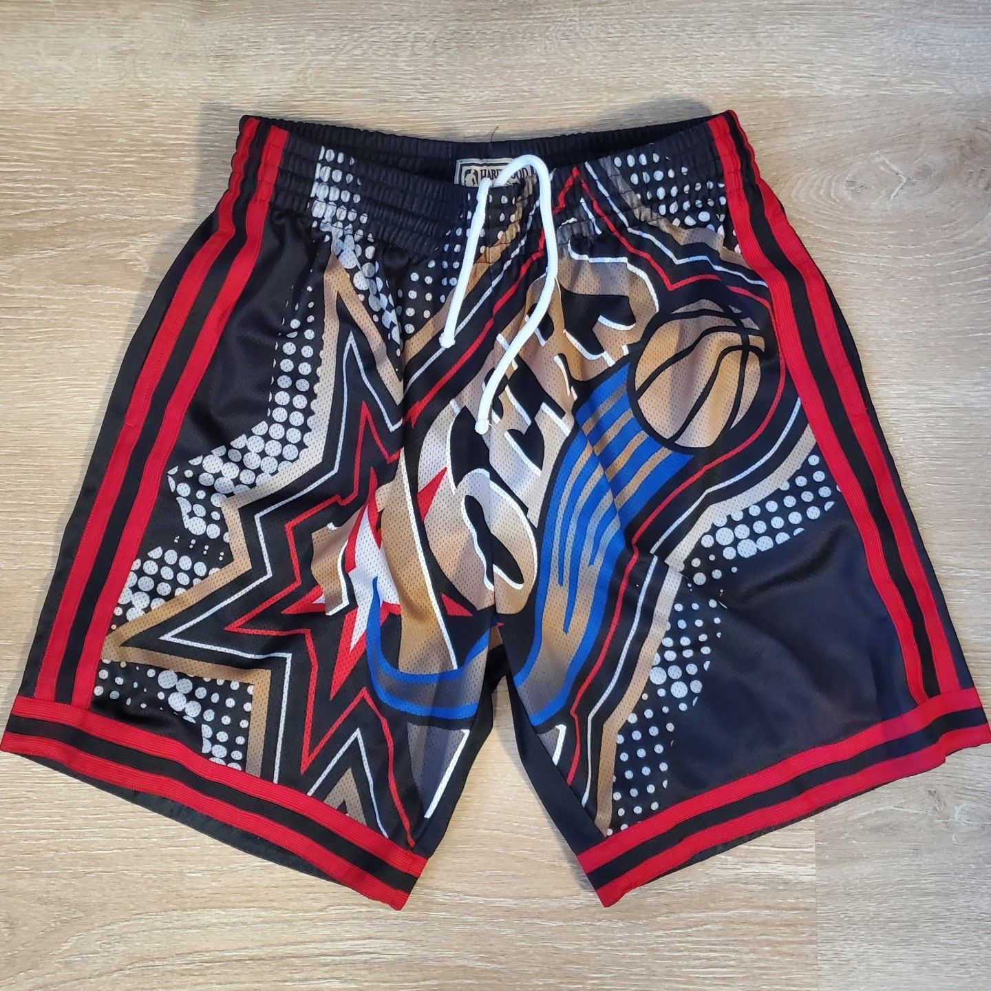 Mitchell & Ness × NBA Mitchell & Ness Philadelphia 76ers Big Face Shorts 7.0 Size US 34 / EU 50 - 2 Thumbnail