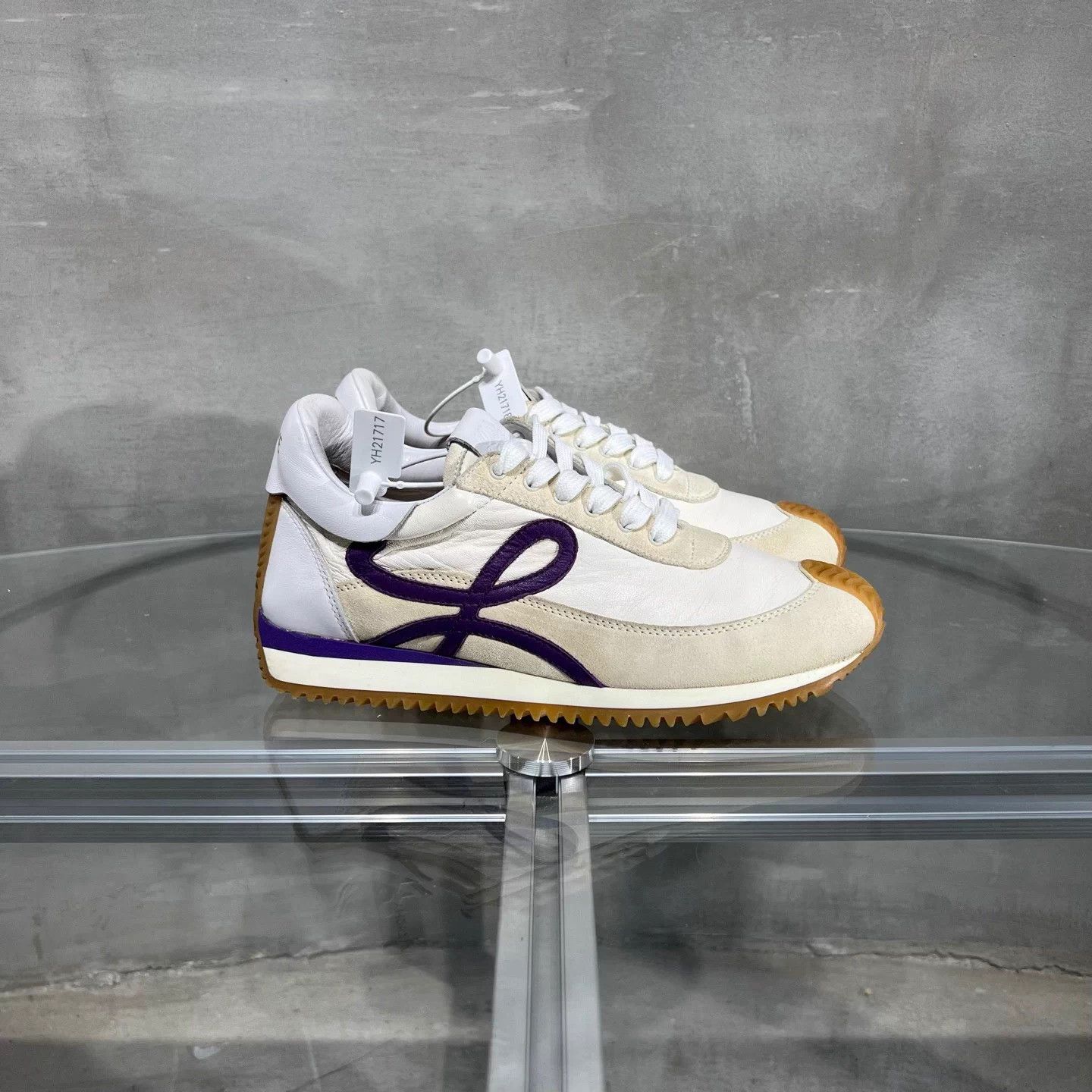 Loewe LOEWE Flow Runner cream purple running shoe 38 EU Size US 7 / IT 37 - 4 Thumbnail