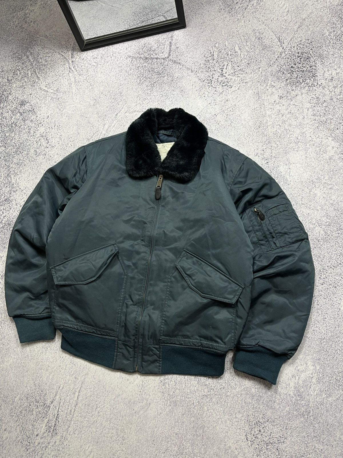 Vintage Vintage 90’s US Army Air Force CWU 36/P Flyers Jacket Rare Size US L / EU 52-54 / 3 - 4 Thumbnail