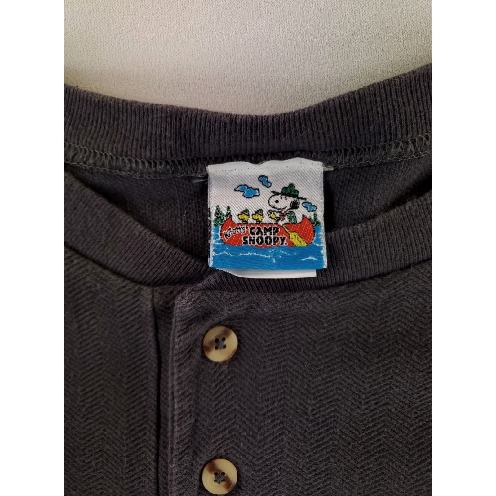 Vintage Camp Snoopy Shirt Henley Pullover Short Sleeve Herringbone Gray Made USA Mens L Size US L / EU 52-54 / 3 - 3 Thumbnail