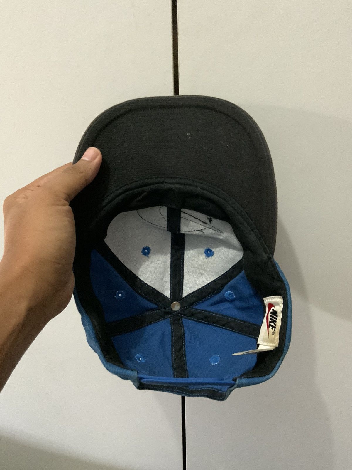 Nike Vintage Nike Blue Fade Hat Size ONE SIZE - 7 Thumbnail