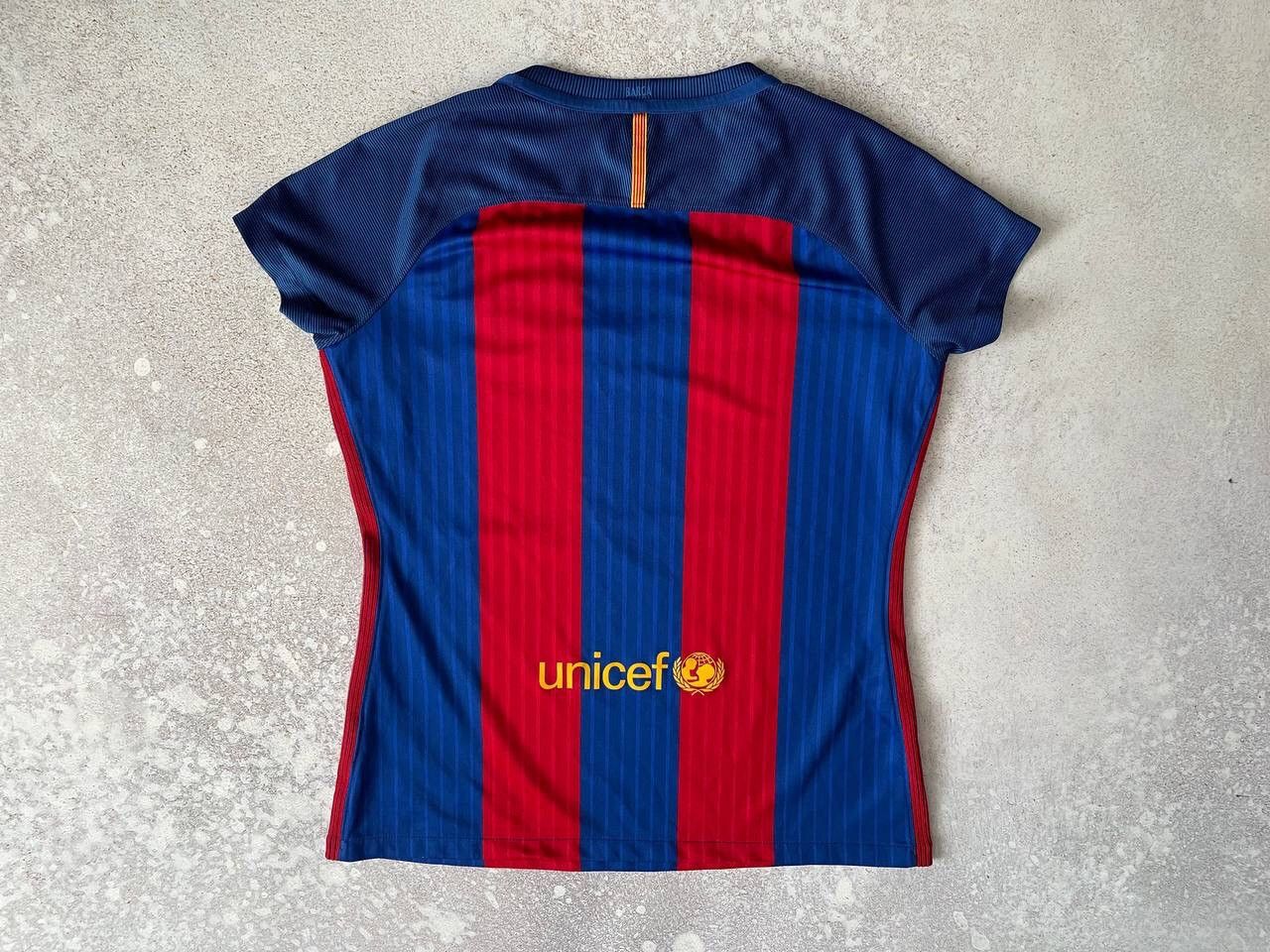 Nike Vintage Nike F.C Barcelona Soccer Jersey T-shirt Y2K Rare Size US S / EU 44-46 / 1 - 4 Thumbnail