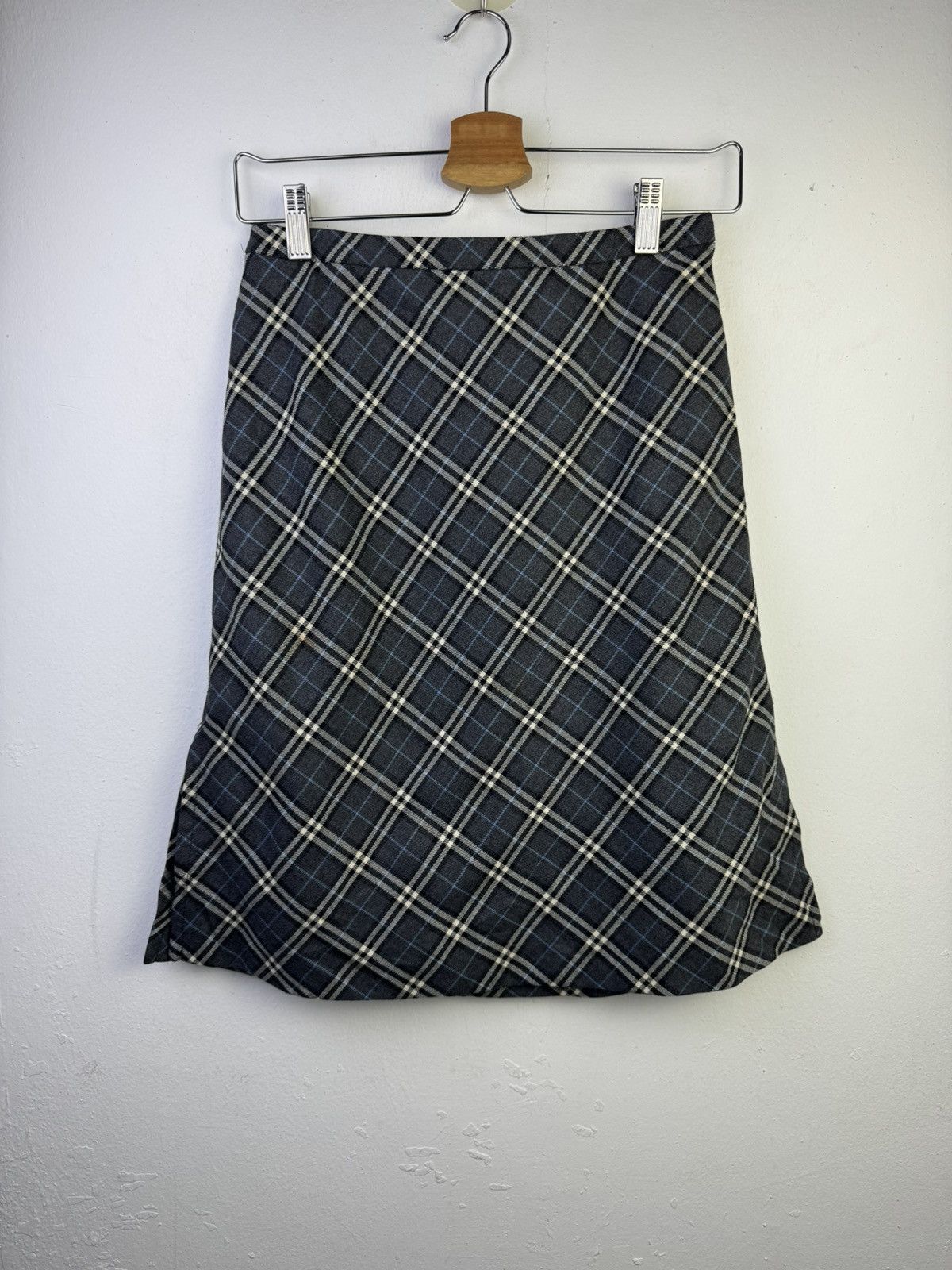 Burberry Burberry Blue Label Nova Check mini skirt wool and nylon Size 26" / US 2 / IT 38 - 1 Thumbnail