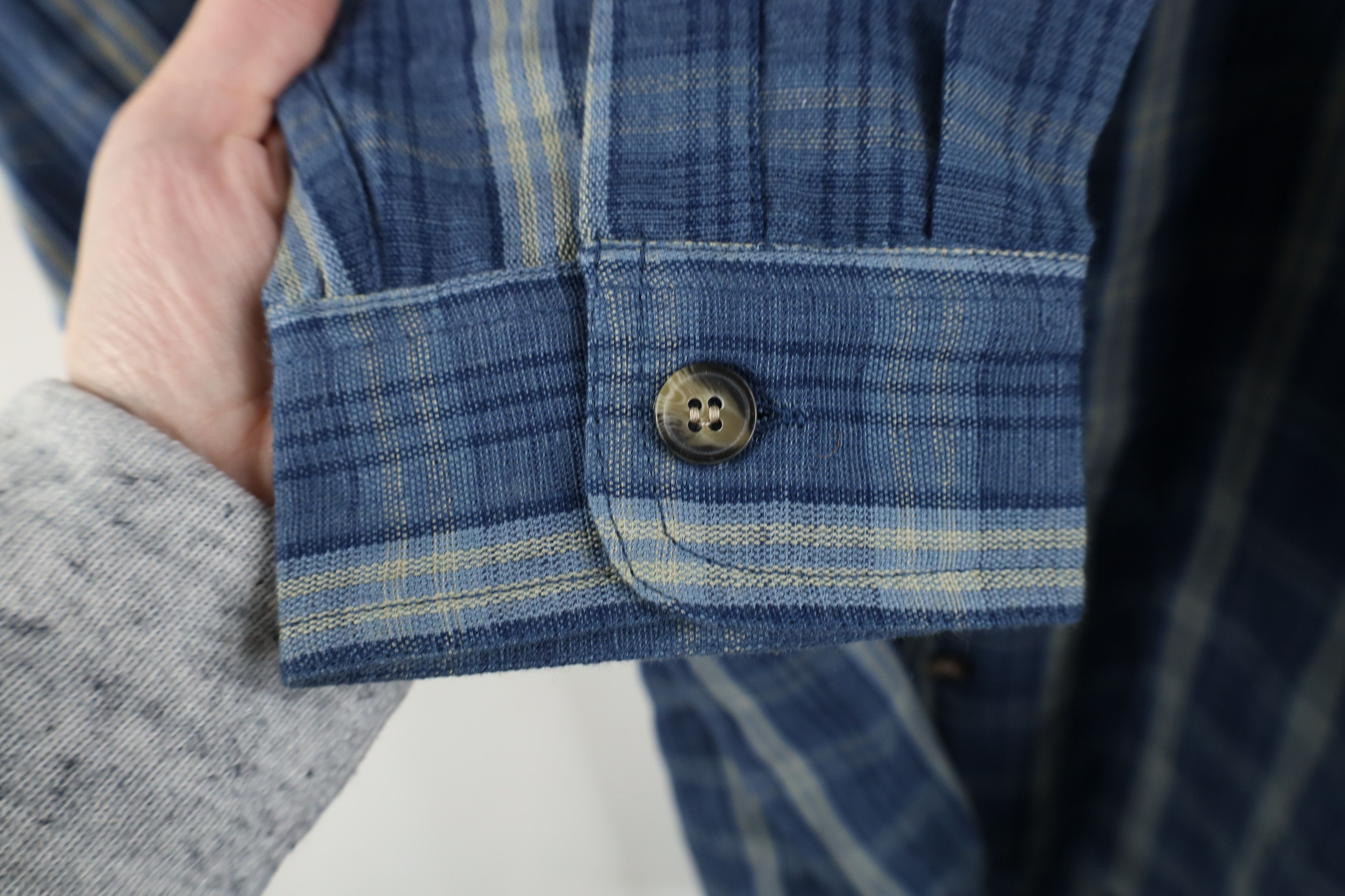 Deadstock Vintage 90s Streetwear Collared Button Shirt Blue