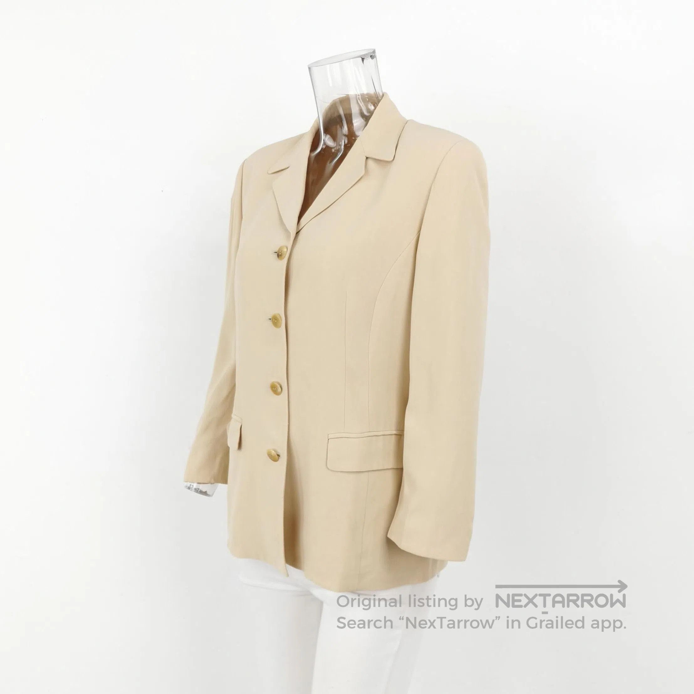 Burberry Burberry Classic Beige Button. Size US L / EU 52-54 / 3 - 2 Thumbnail