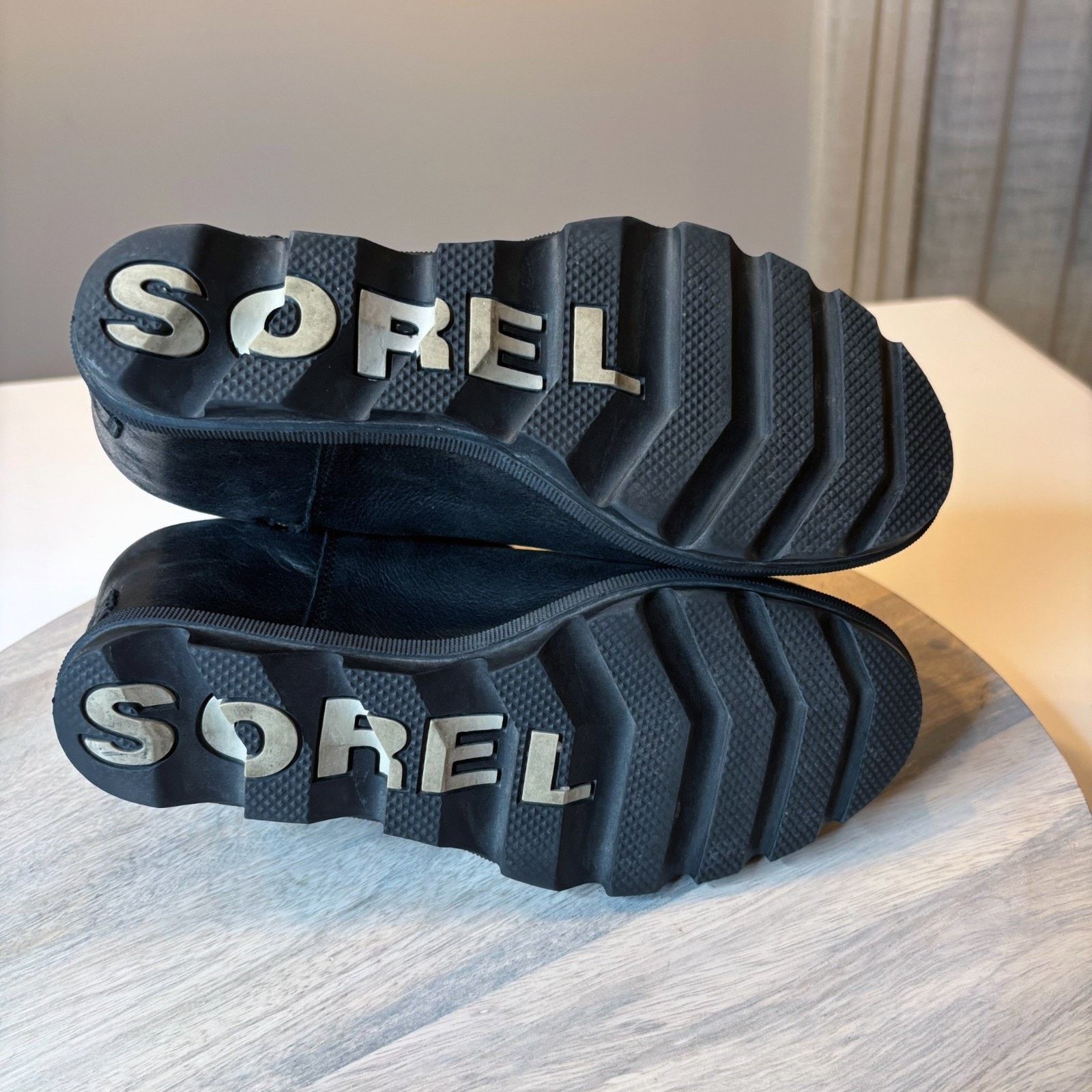 SOREL Sorel Joan of Arctic Wedge II Black Leather Booties Sz 7.5 Size US 7.5 / IT 37.5 - 7 Thumbnail