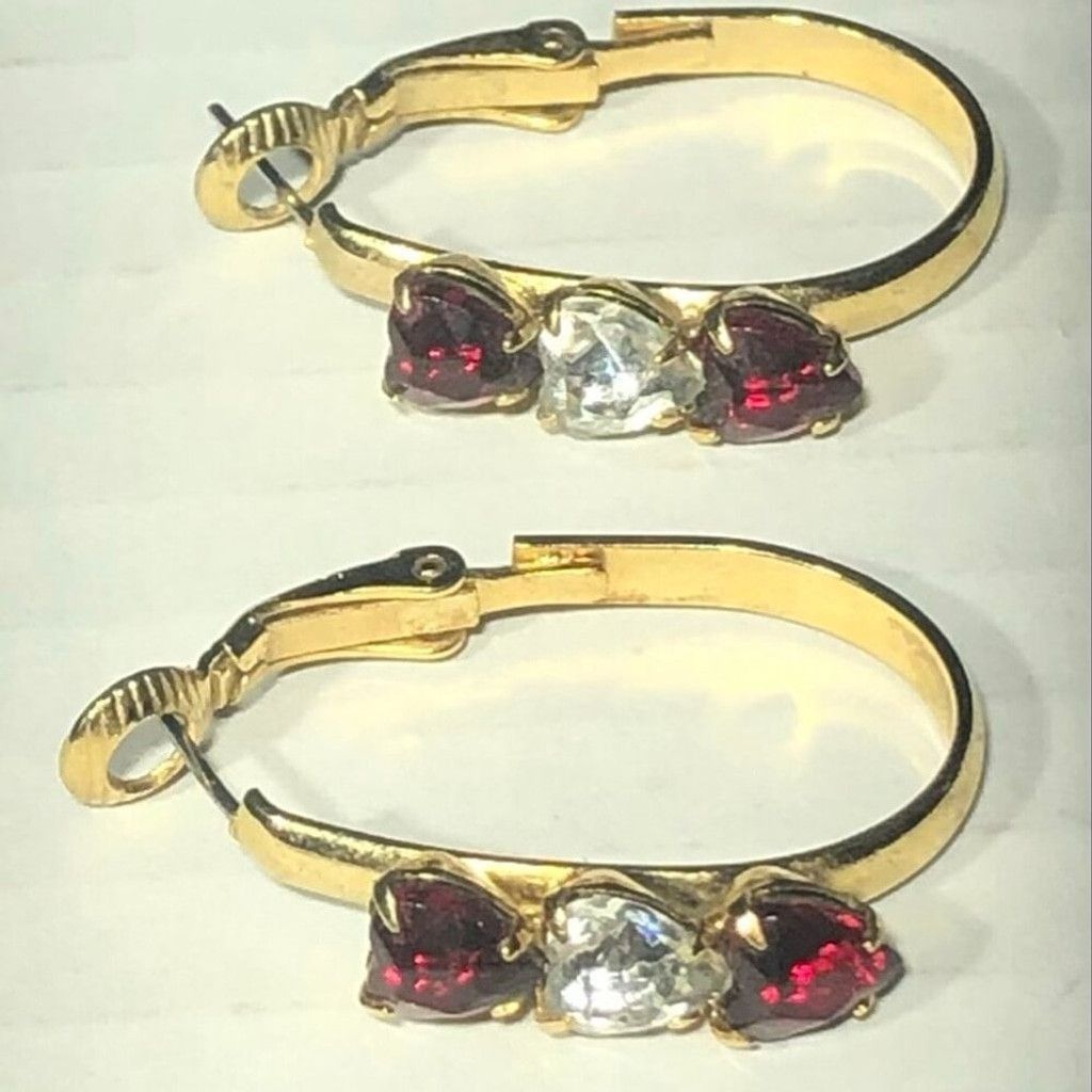 Vintage Hoop Earrings Three Heart-shaped Stones Latch Back Close Red Size ONE SIZE - 5 Thumbnail
