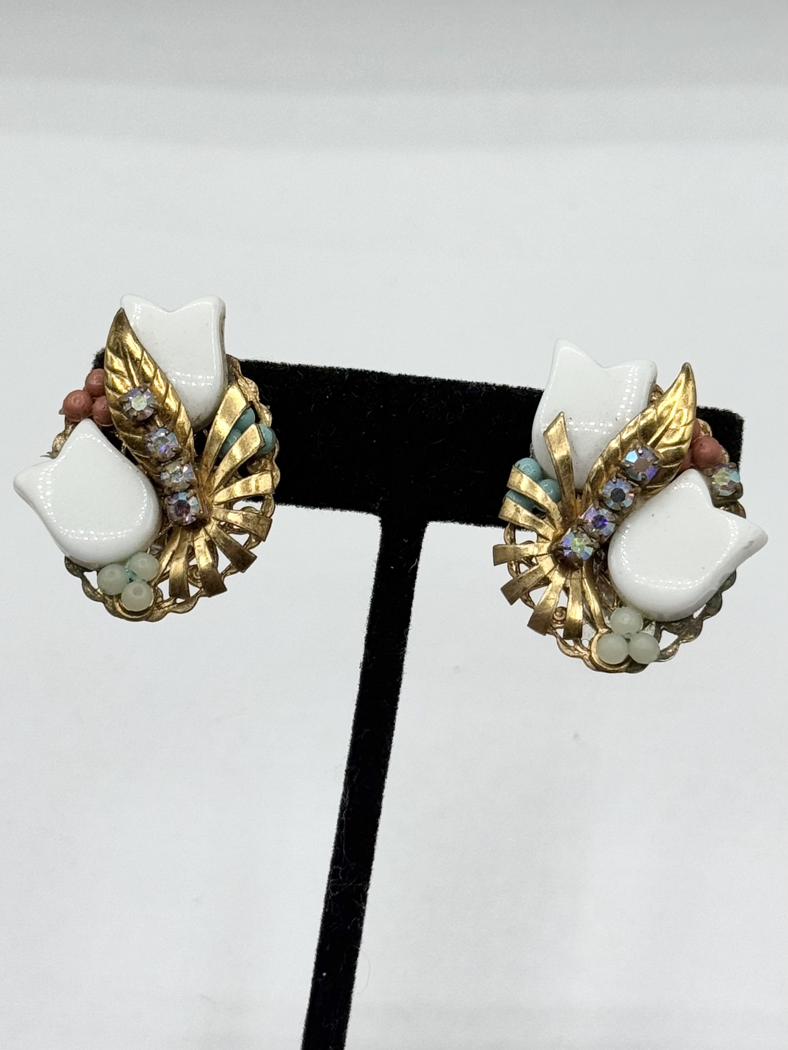 Vintage Vintage rhinestone beaded flower earrings Size ONE SIZE - 4 Thumbnail