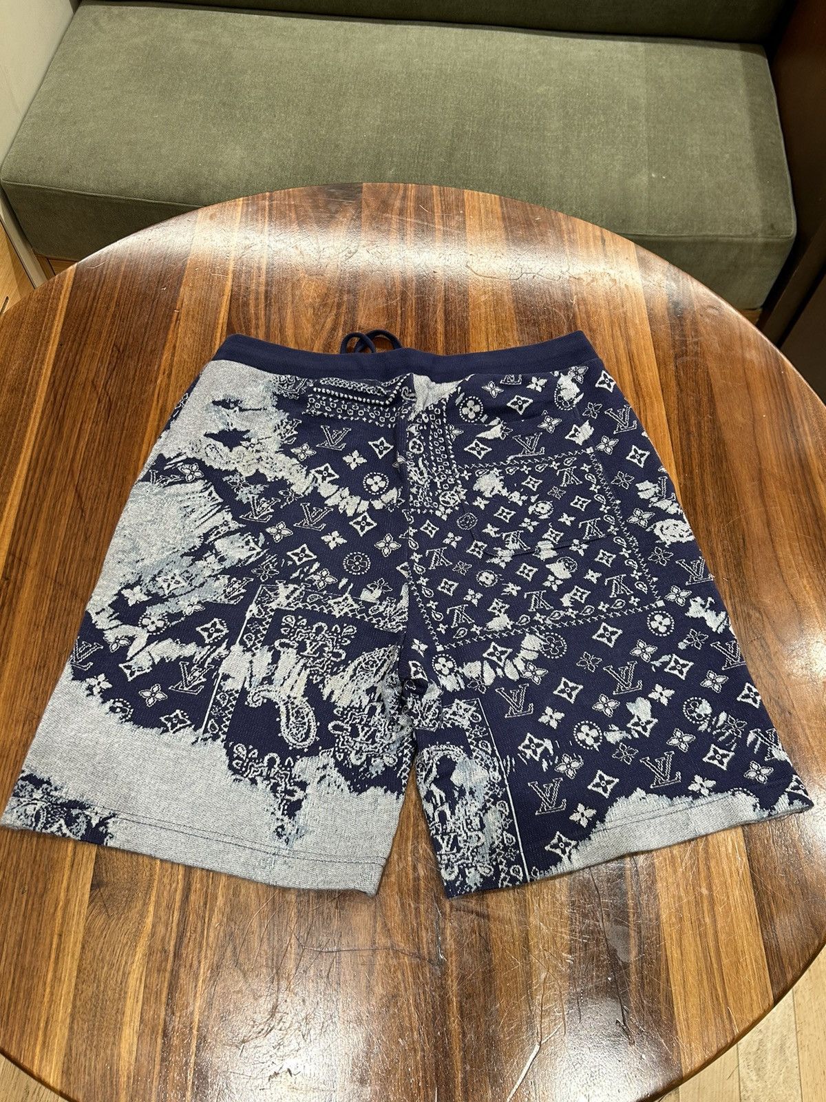 Louis Vuitton LOUIS VUITTON BANDANA SHORTS Size US 32 / EU 48 - 12 Thumbnail