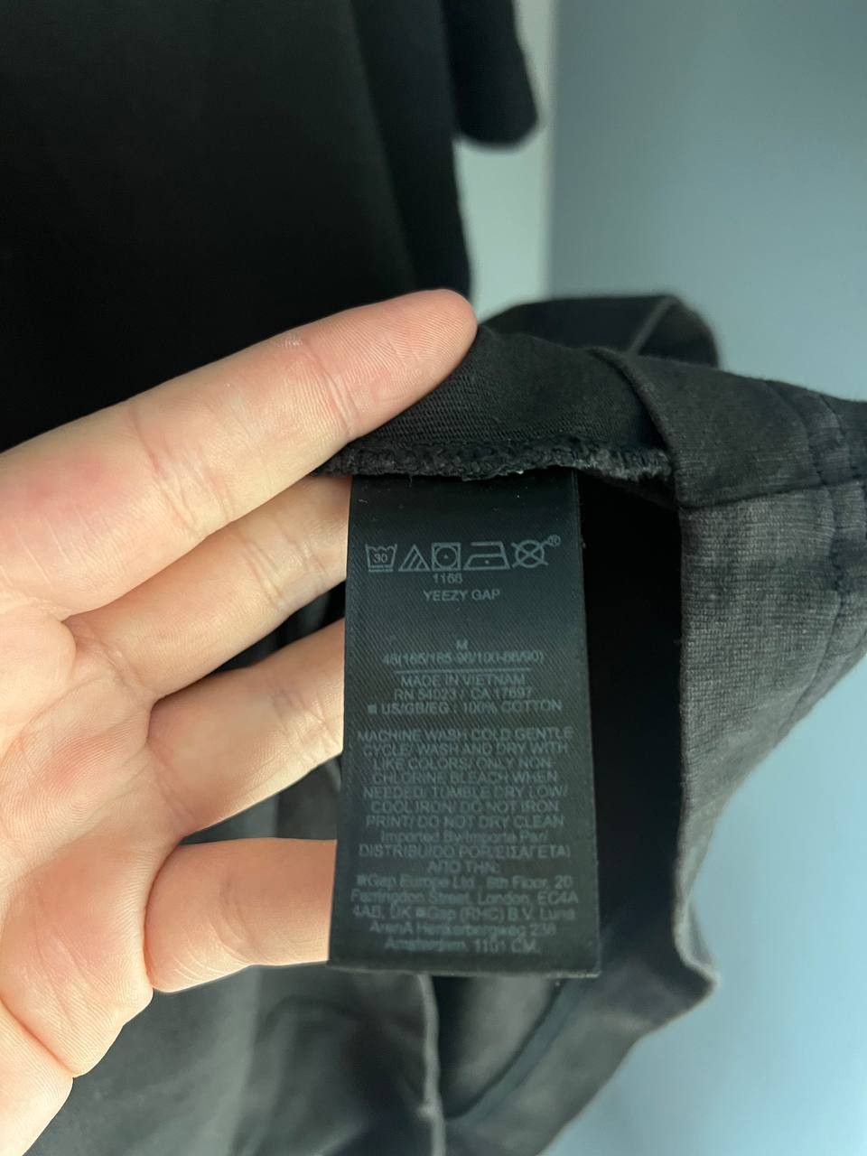 Gap VINTAGE GAP YZY KANYE WEST BALENCIAGA DESIGNER T-SHIRT Size US M / EU 48-50 / 2 - 3 Thumbnail
