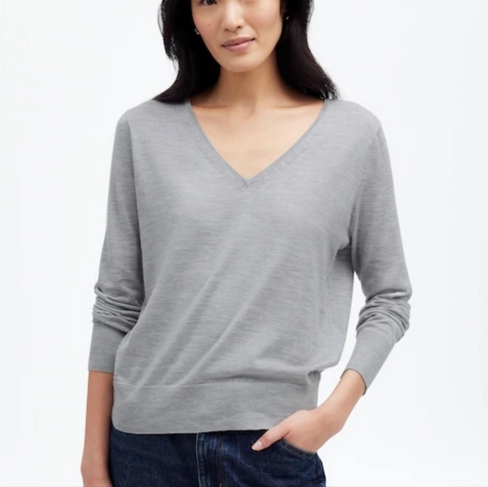 Madewell Madewell Merino Wool-Silk Blend V-Neck Sweater Size XXS / US 00 / IT 34 - 1 Thumbnail