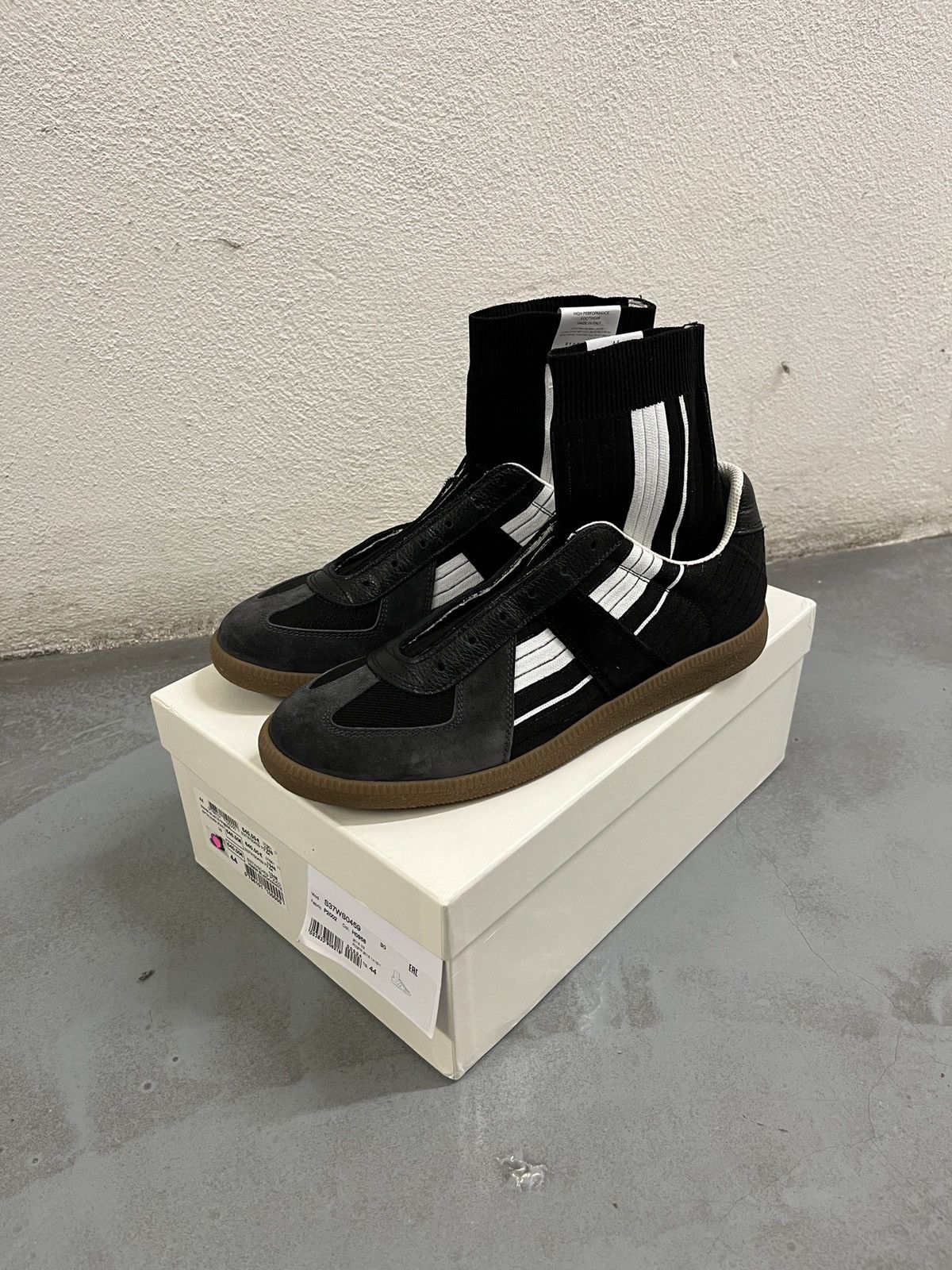 Maison Margiela Maison Margiela Sock Sneakers Hybrid GAT Black White Size US 11 / EU 44 - 1 Thumbnail