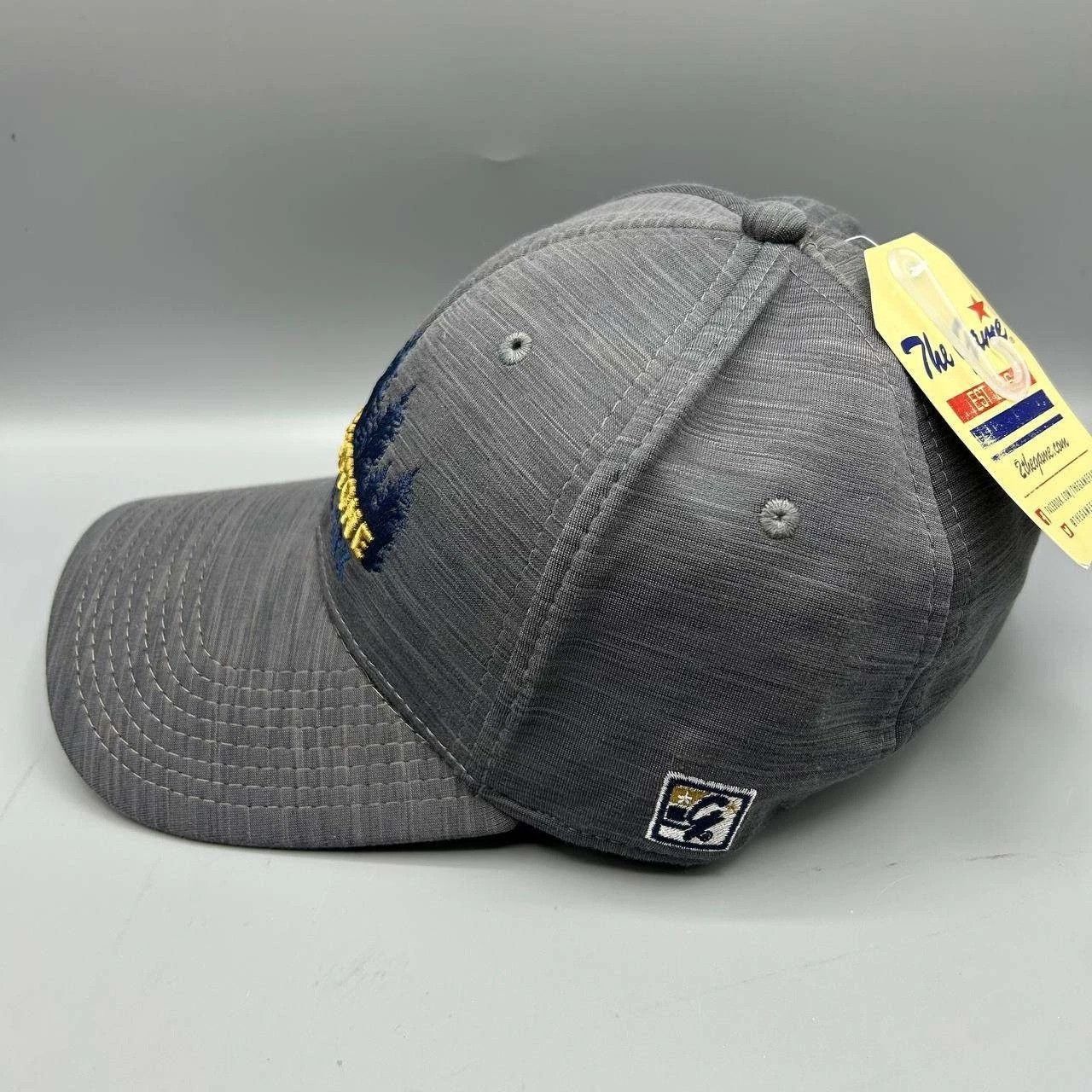The Game Yellowstone National Park Hat Men S-M Gray Stretch Fitted Size ONE SIZE - 6 Thumbnail