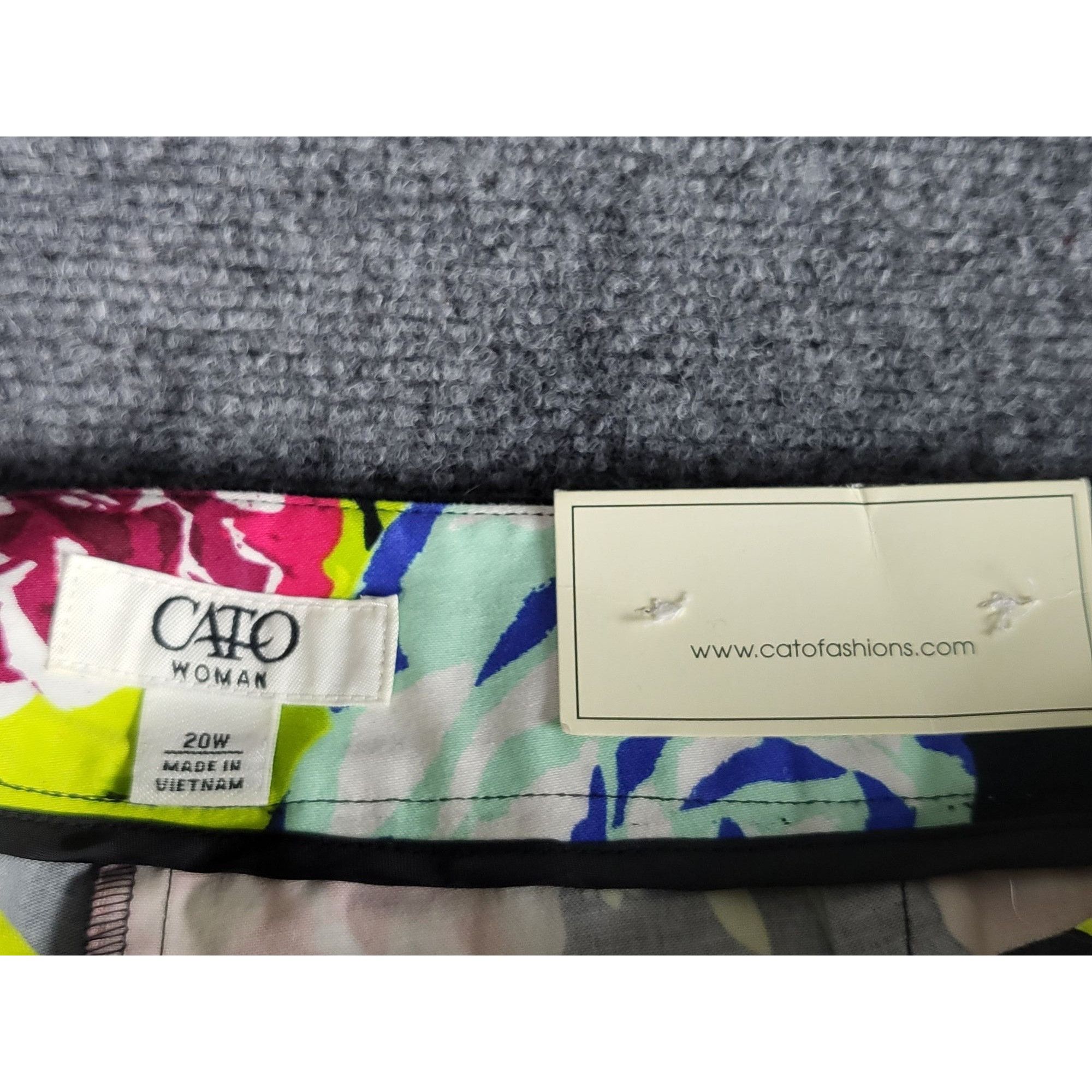 Other Cato Contemporary Low Rise Capri Pants Women Sz 20W Floral M Size 42" / US 20 - 6 Thumbnail