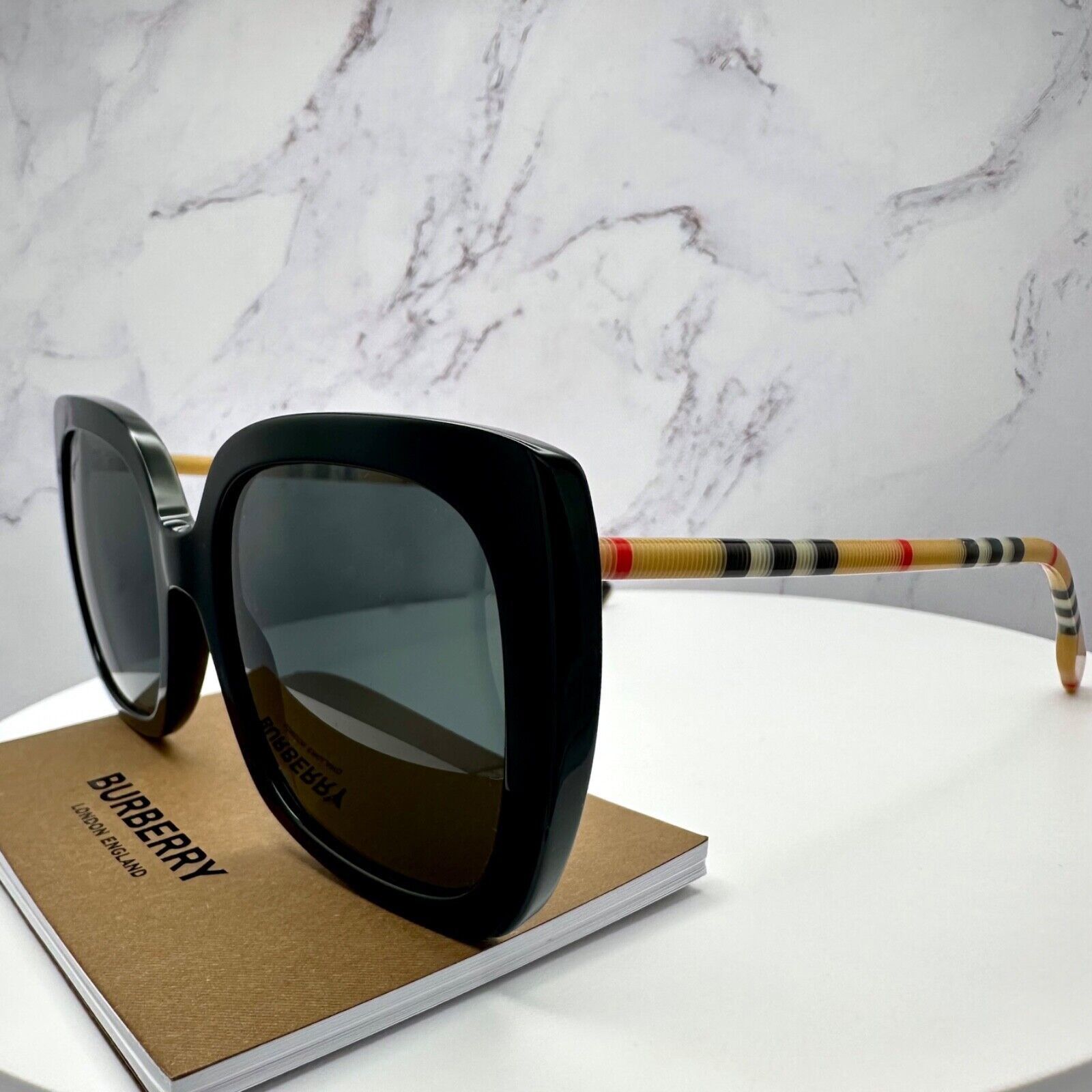 Burberry Burberry Sunglasses Black Cat Eye Checkered Arm Authentic Size ONE SIZE - 15 Thumbnail