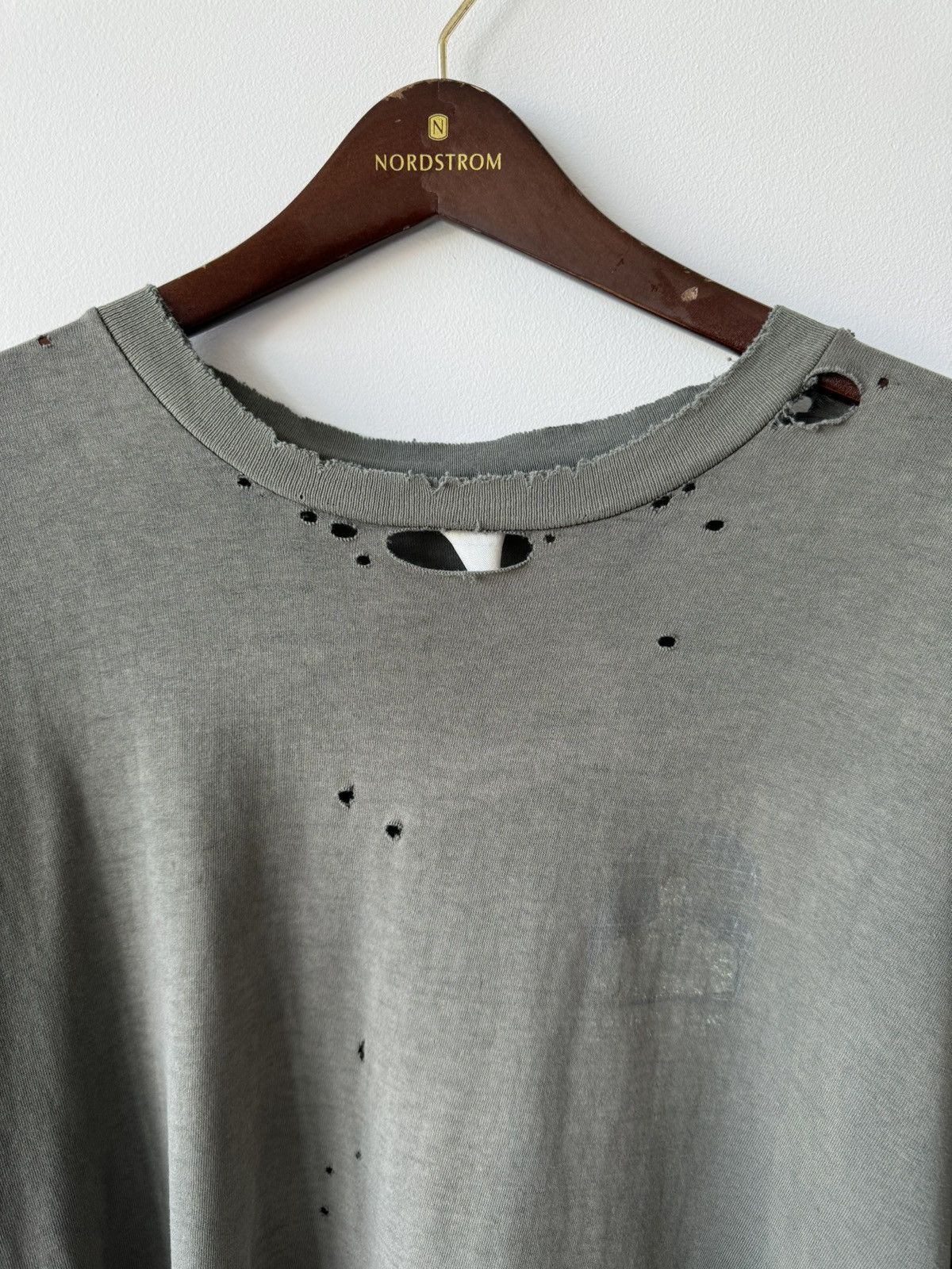 Vintage VINTAGE THRASHED OVERSIZED FADED T SHIRT 90s Size US XL / EU 56 / 4 - 2 Thumbnail